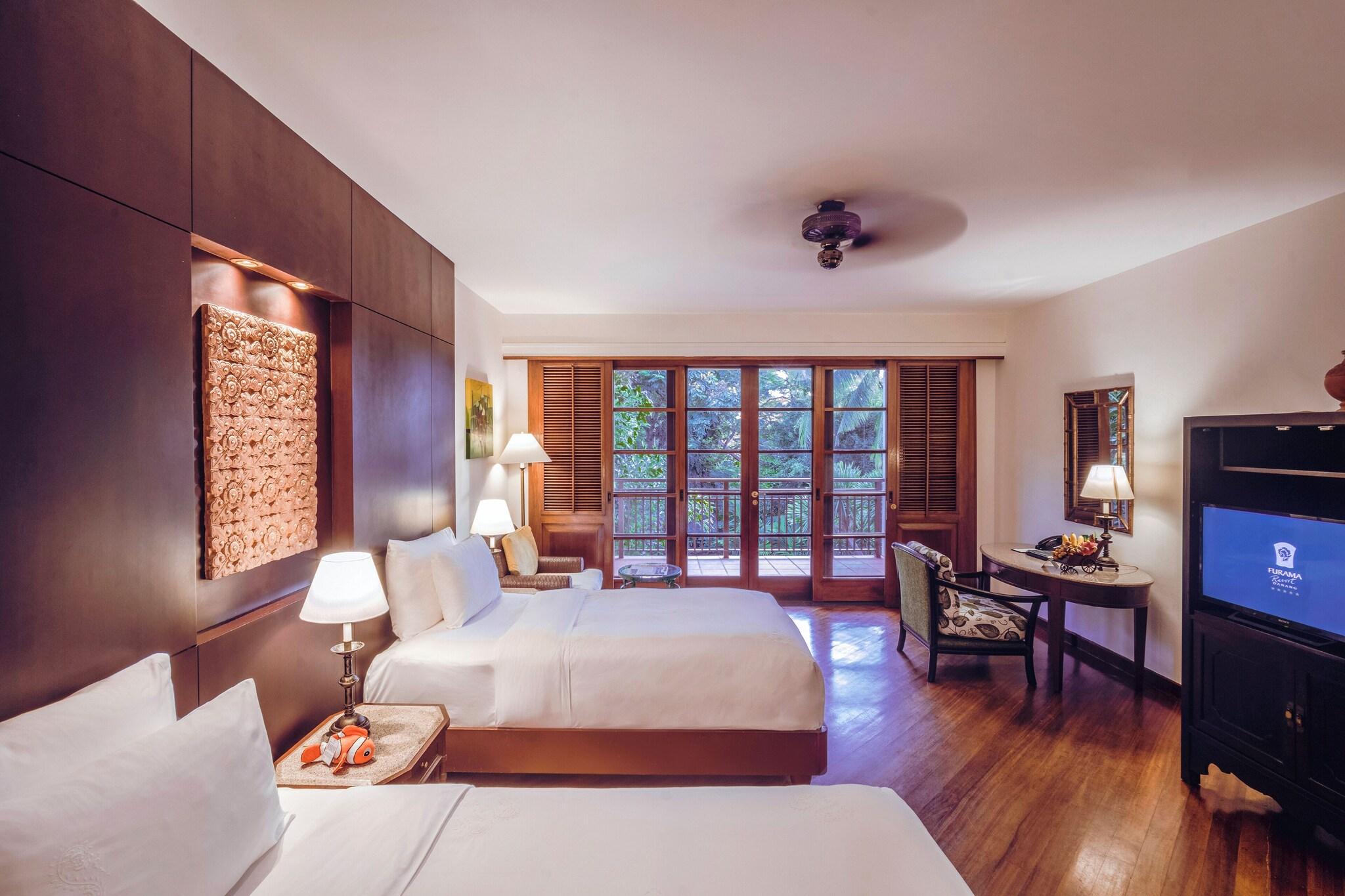 Family Room Garden View