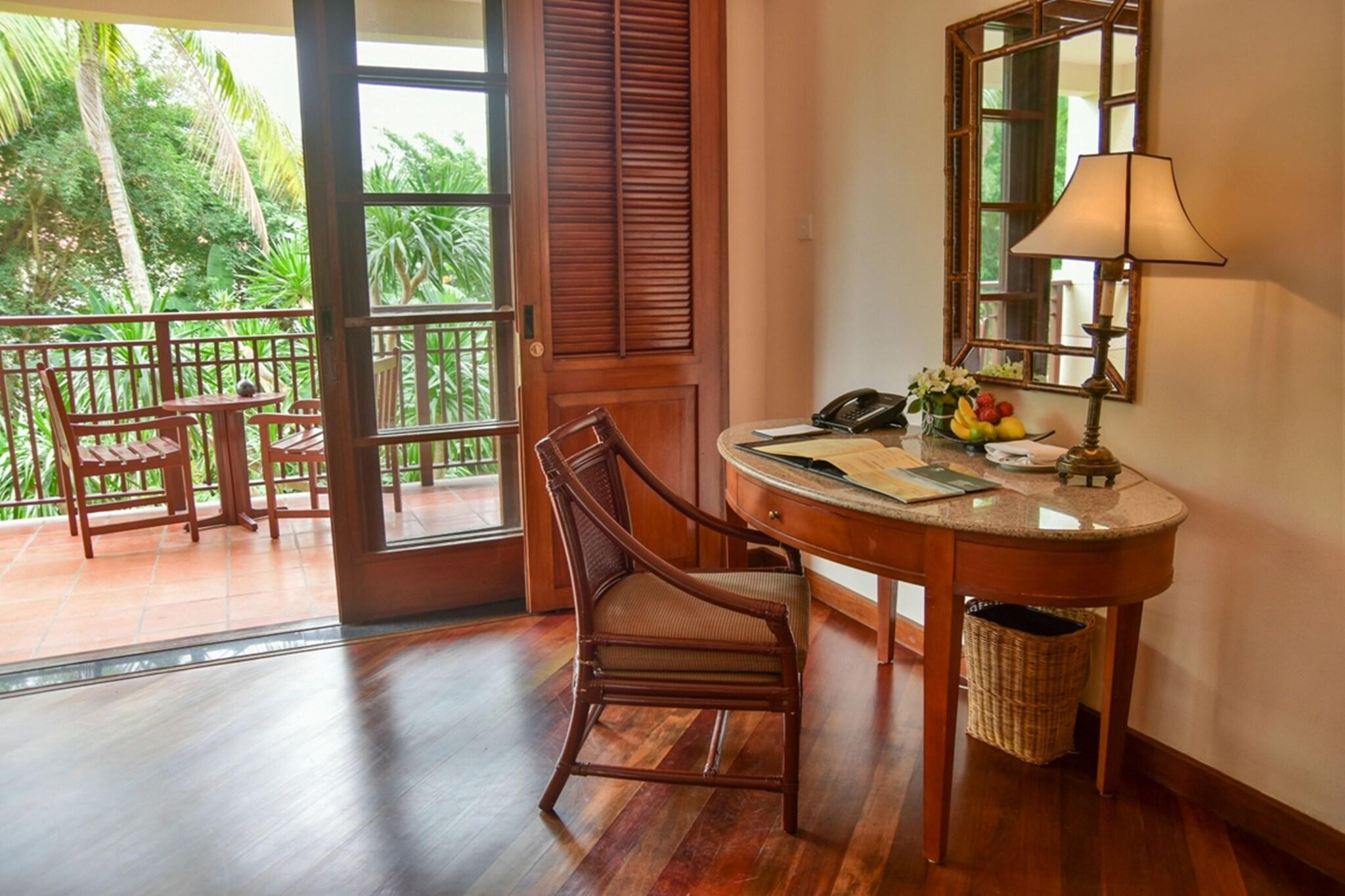 Family Room Garden View