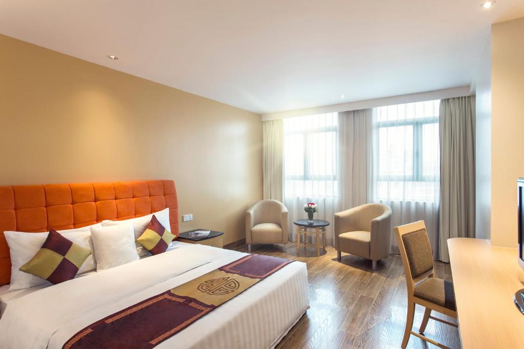 Single Deluxe King Bed