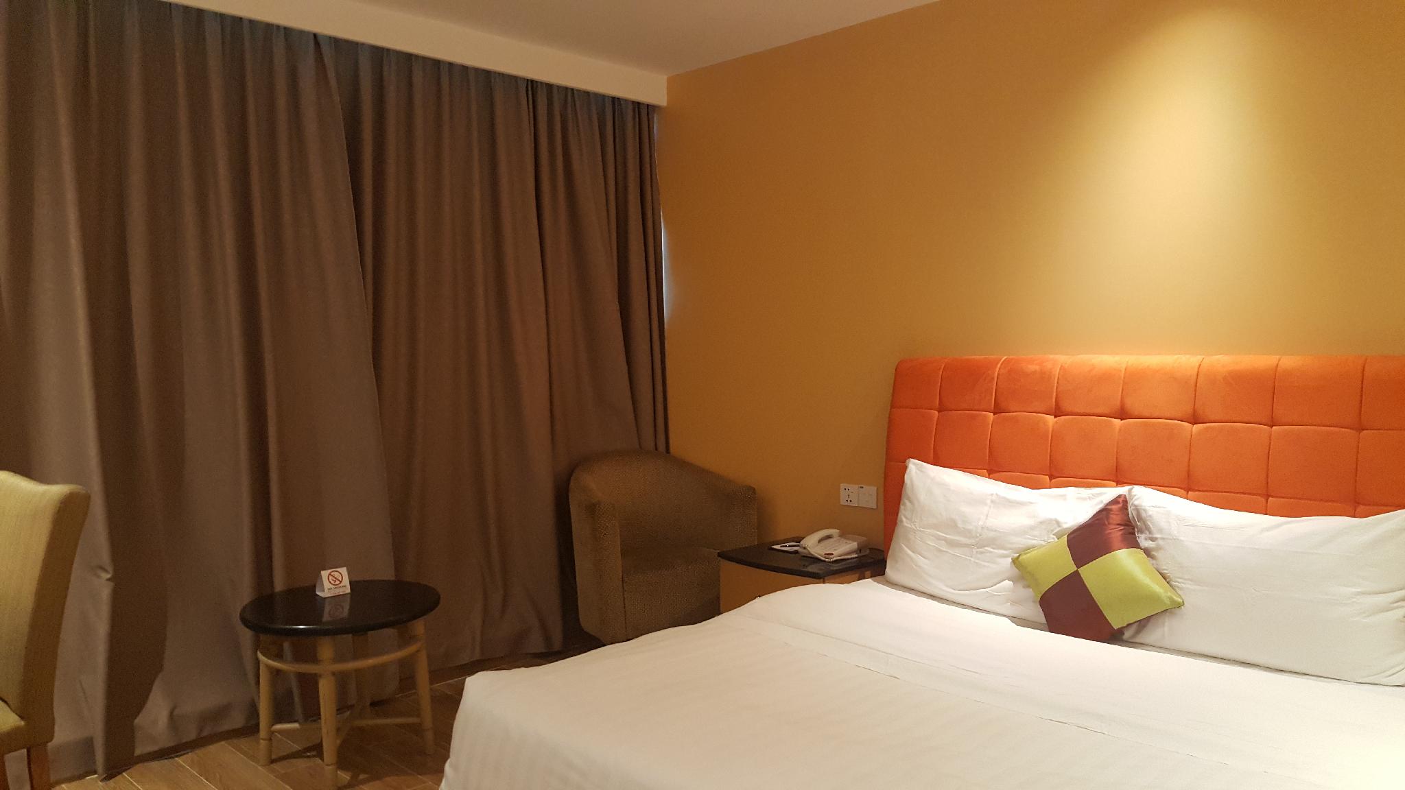 Double or Twin Deluxe