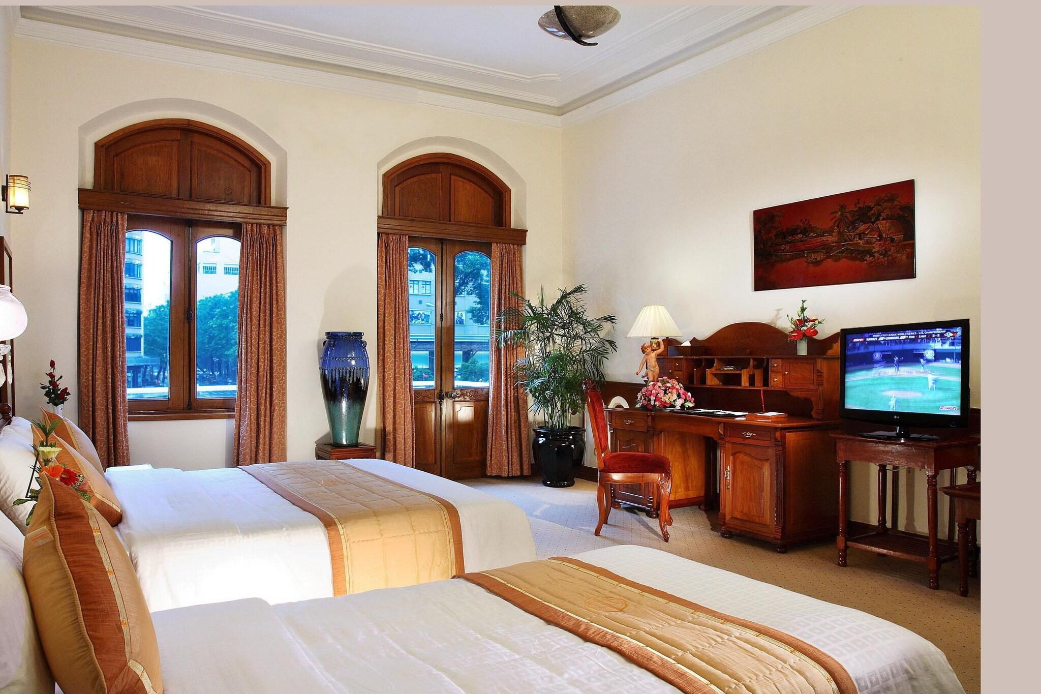 Double Queen Size Bed