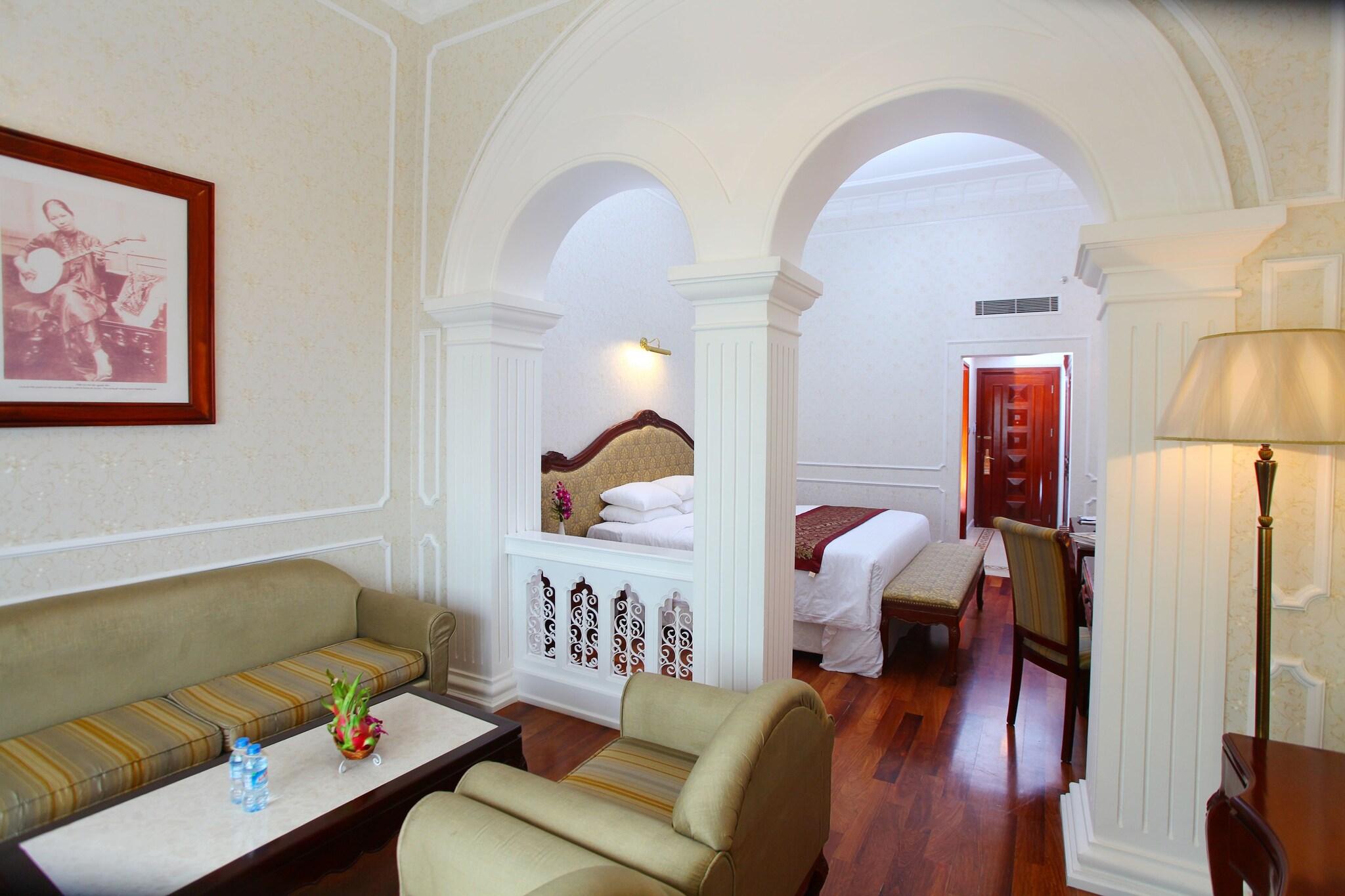 Double Queen Size Bed