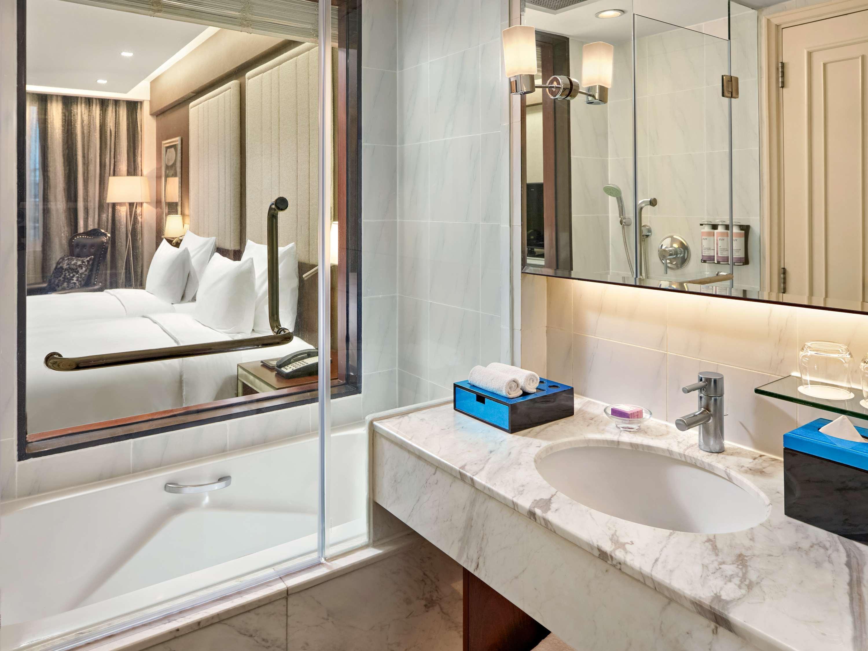 Double Classic King Bed