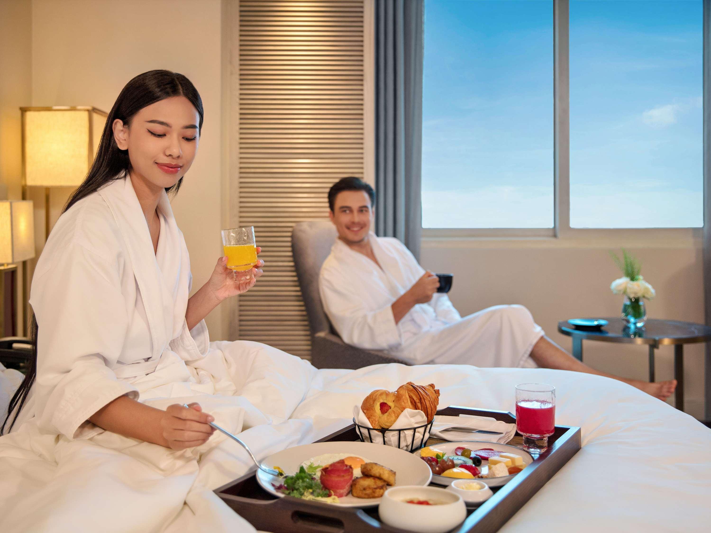 Double Deluxe King Bed