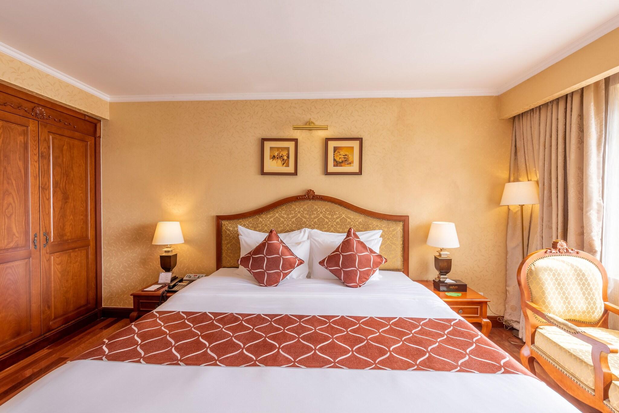 Double Deluxe King Bed