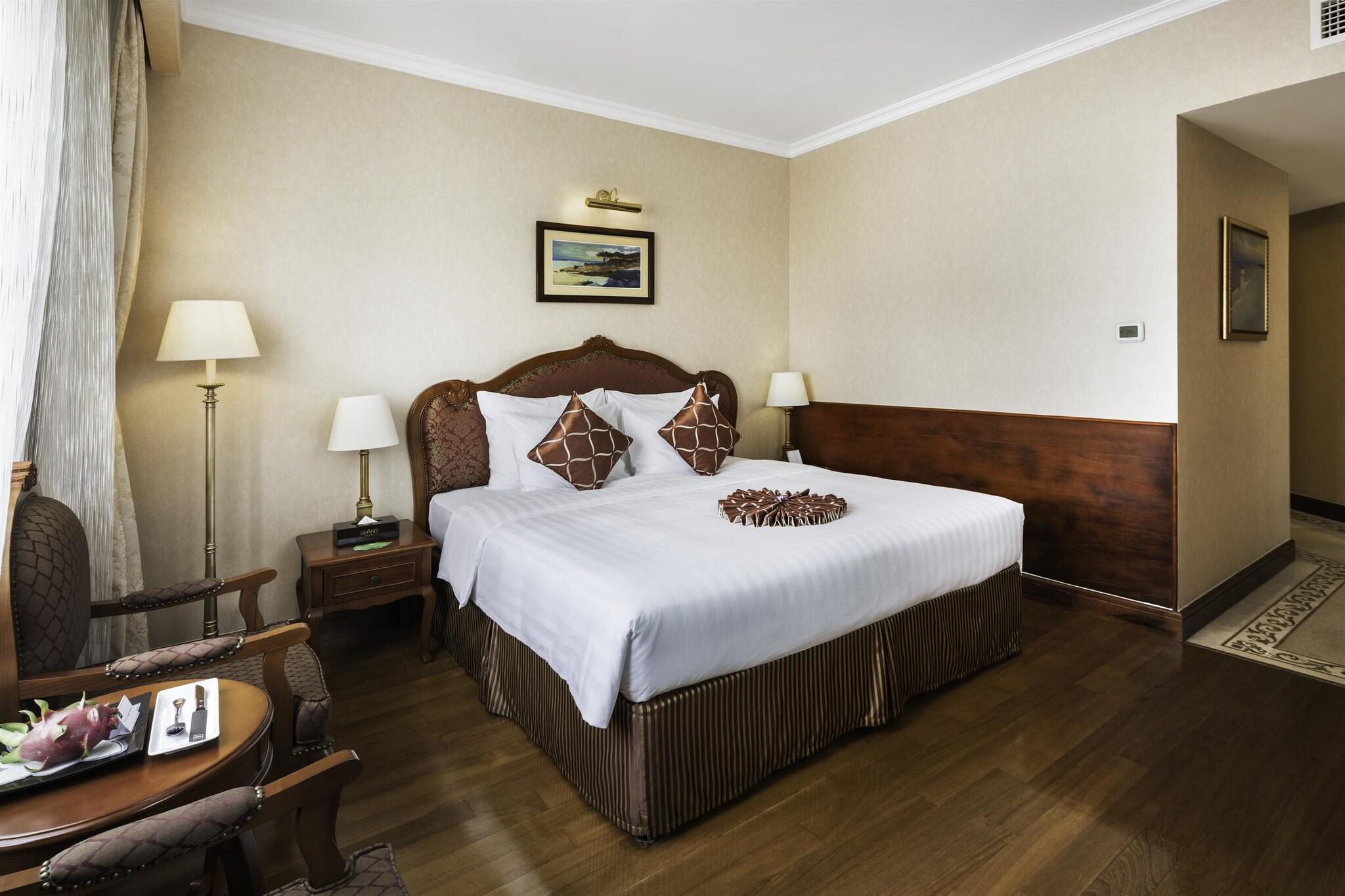 Double Deluxe King Bed