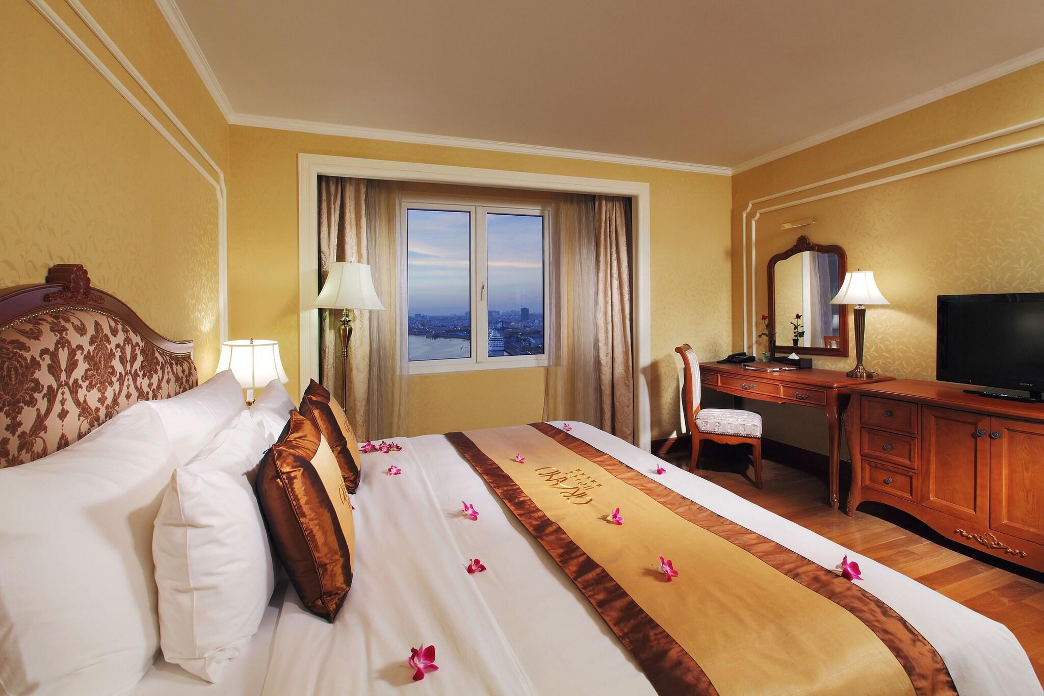 Double Deluxe King Bed