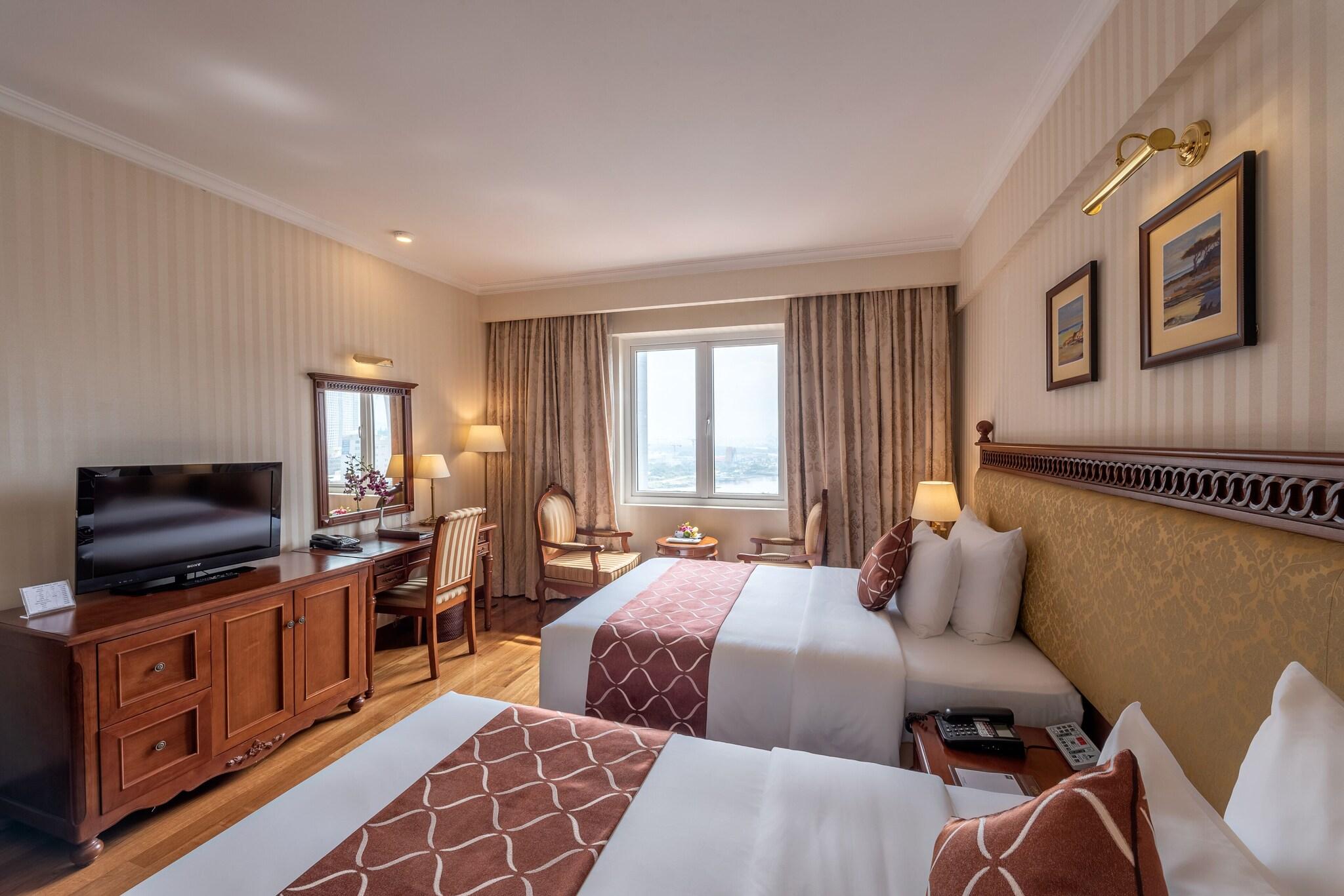 Double Deluxe King Bed