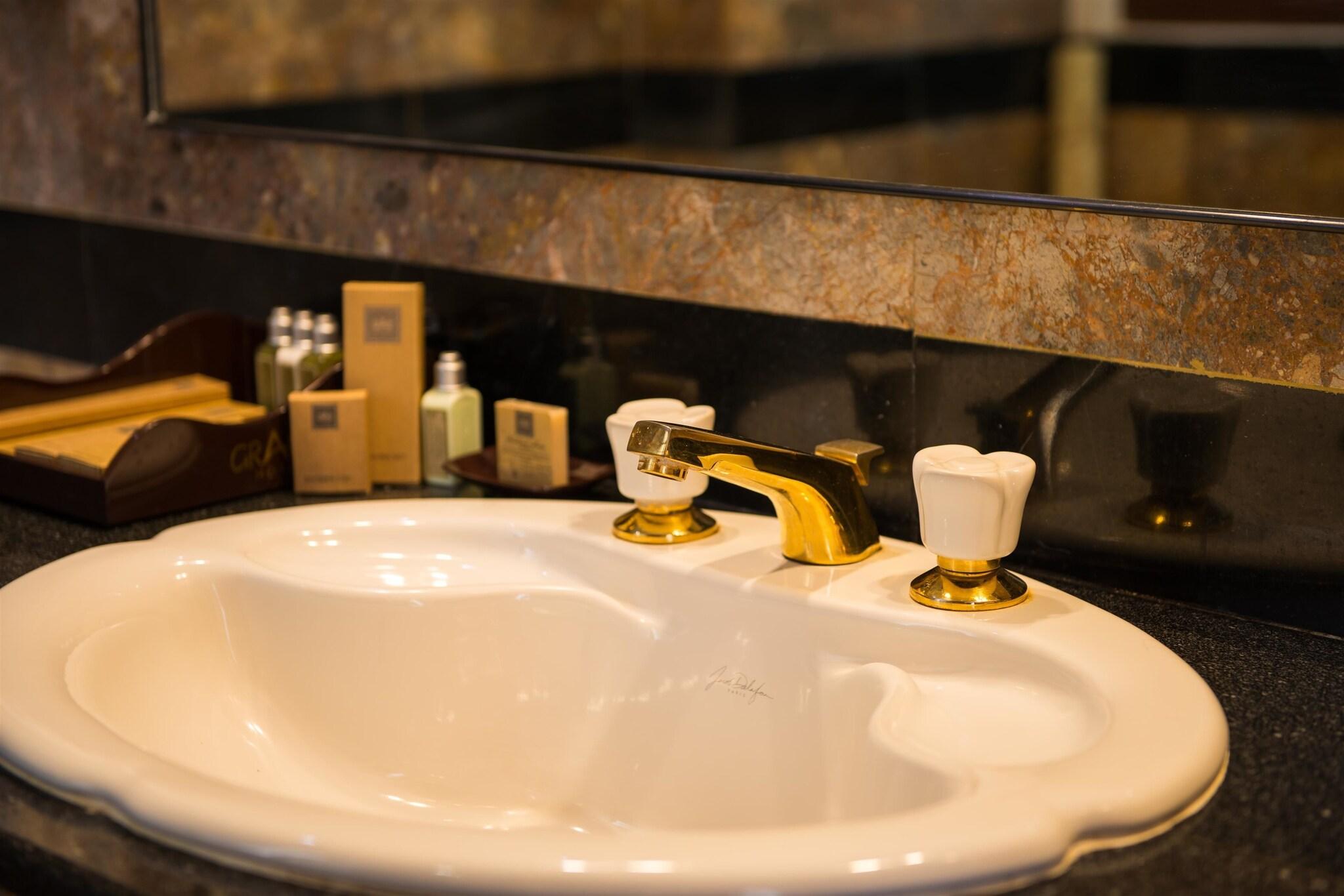 Double or Twin Grand