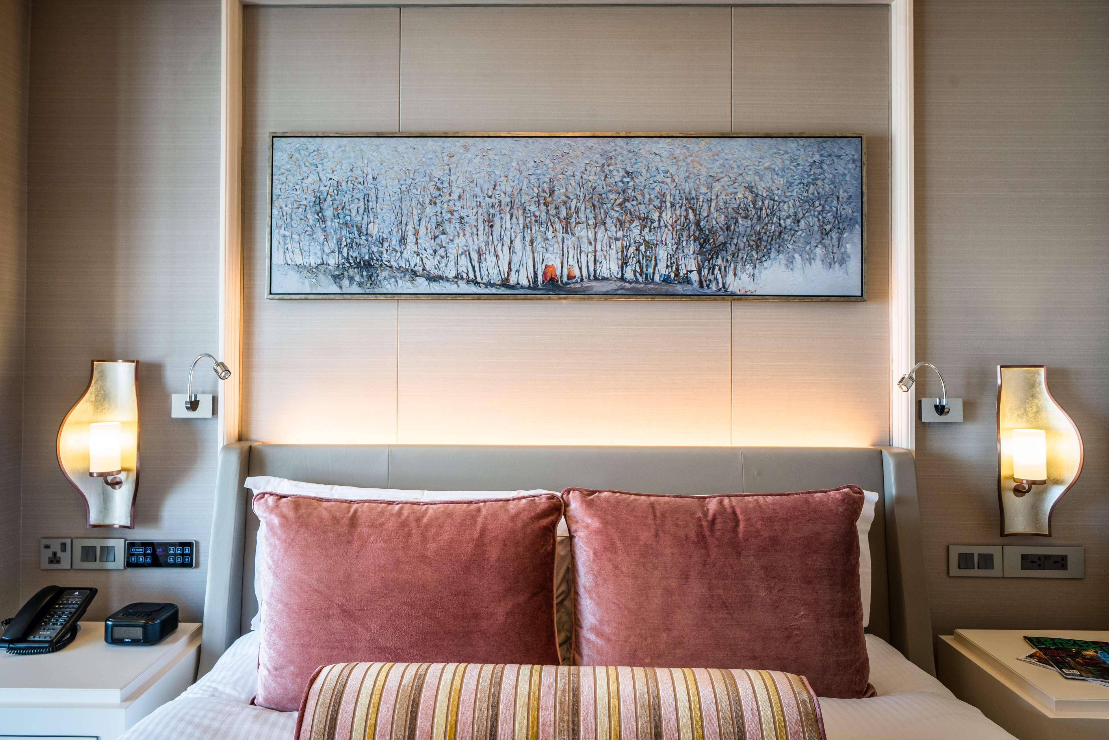 Studio King Size Bed