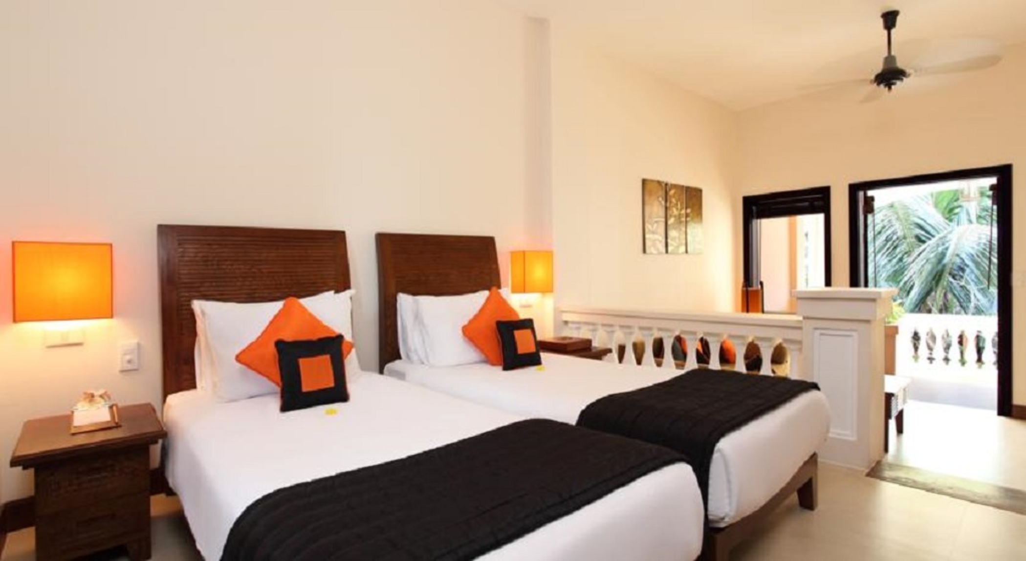 Twin Deluxe with Balcony