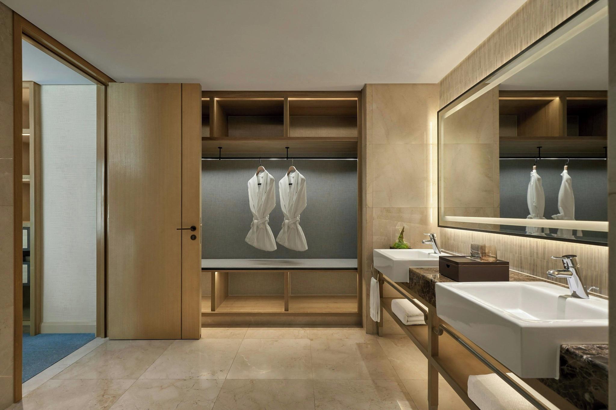 Suite Premier King Bed