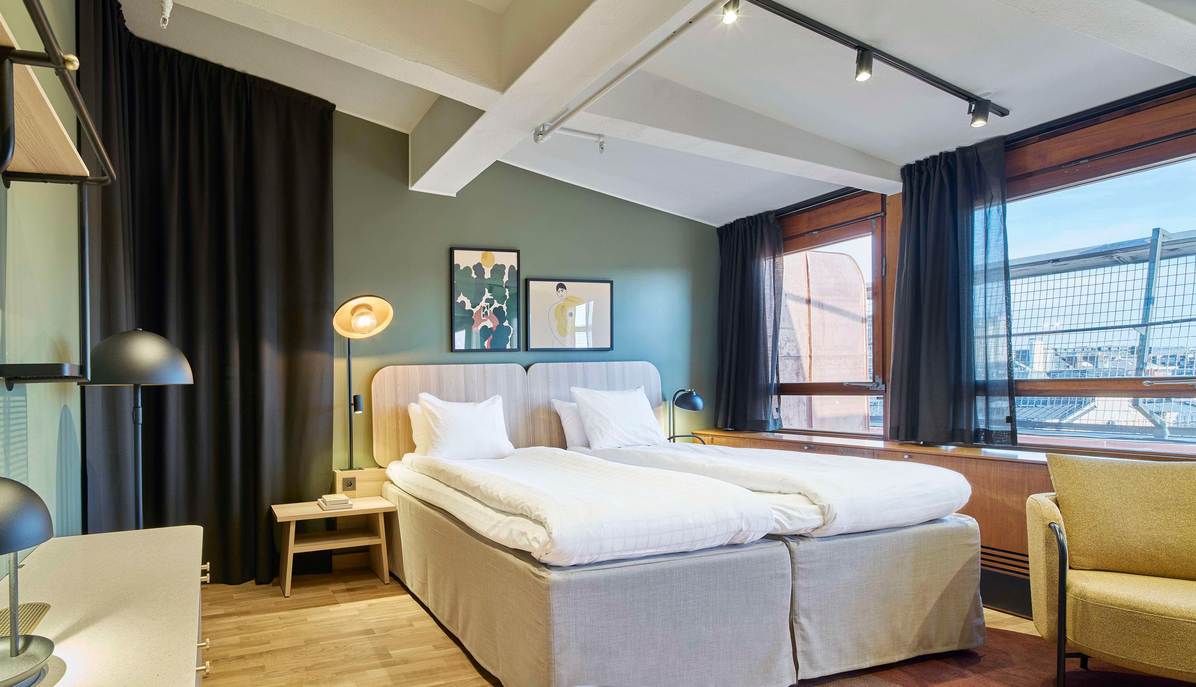 Double Superior King Bed