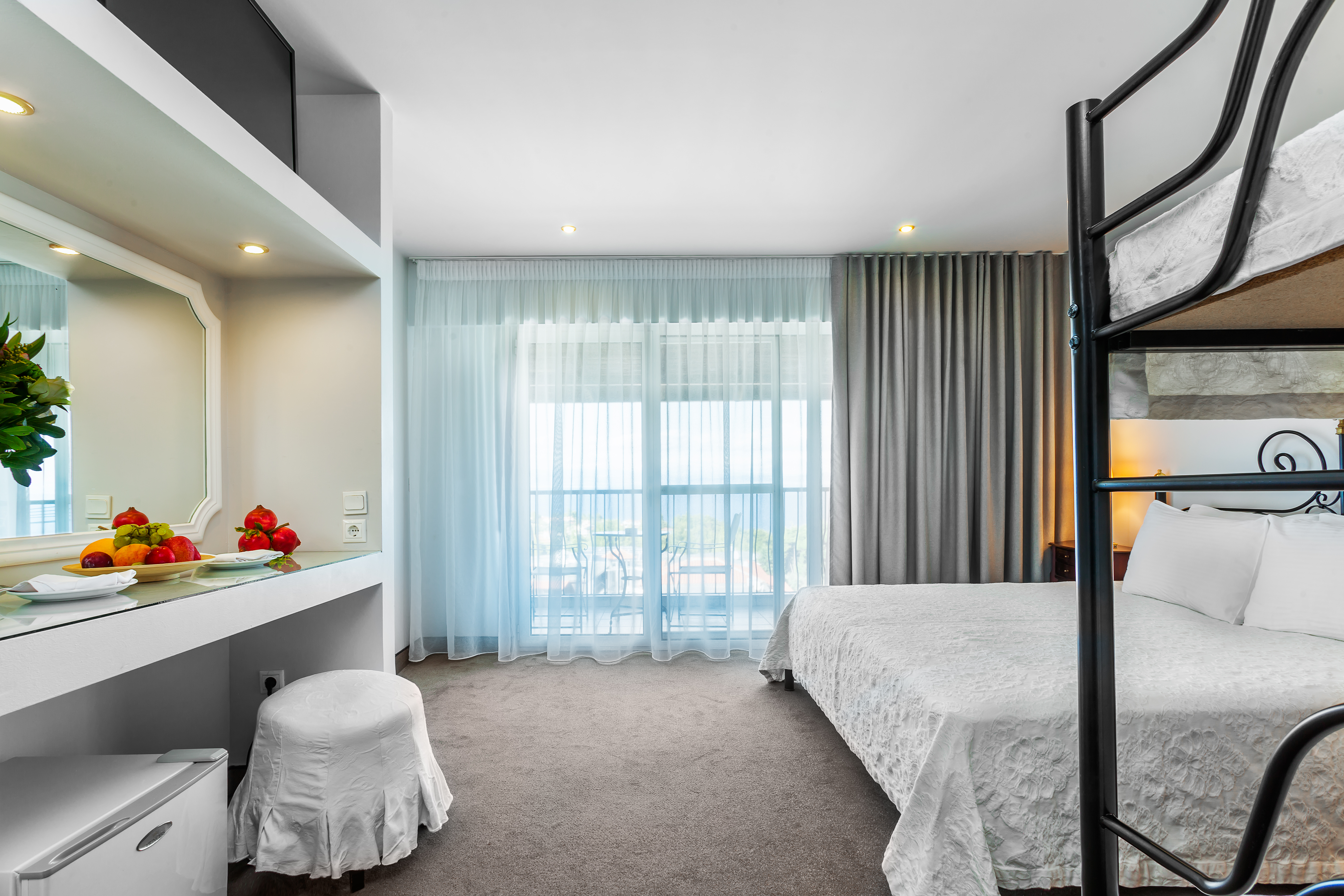 Family Room Sea View