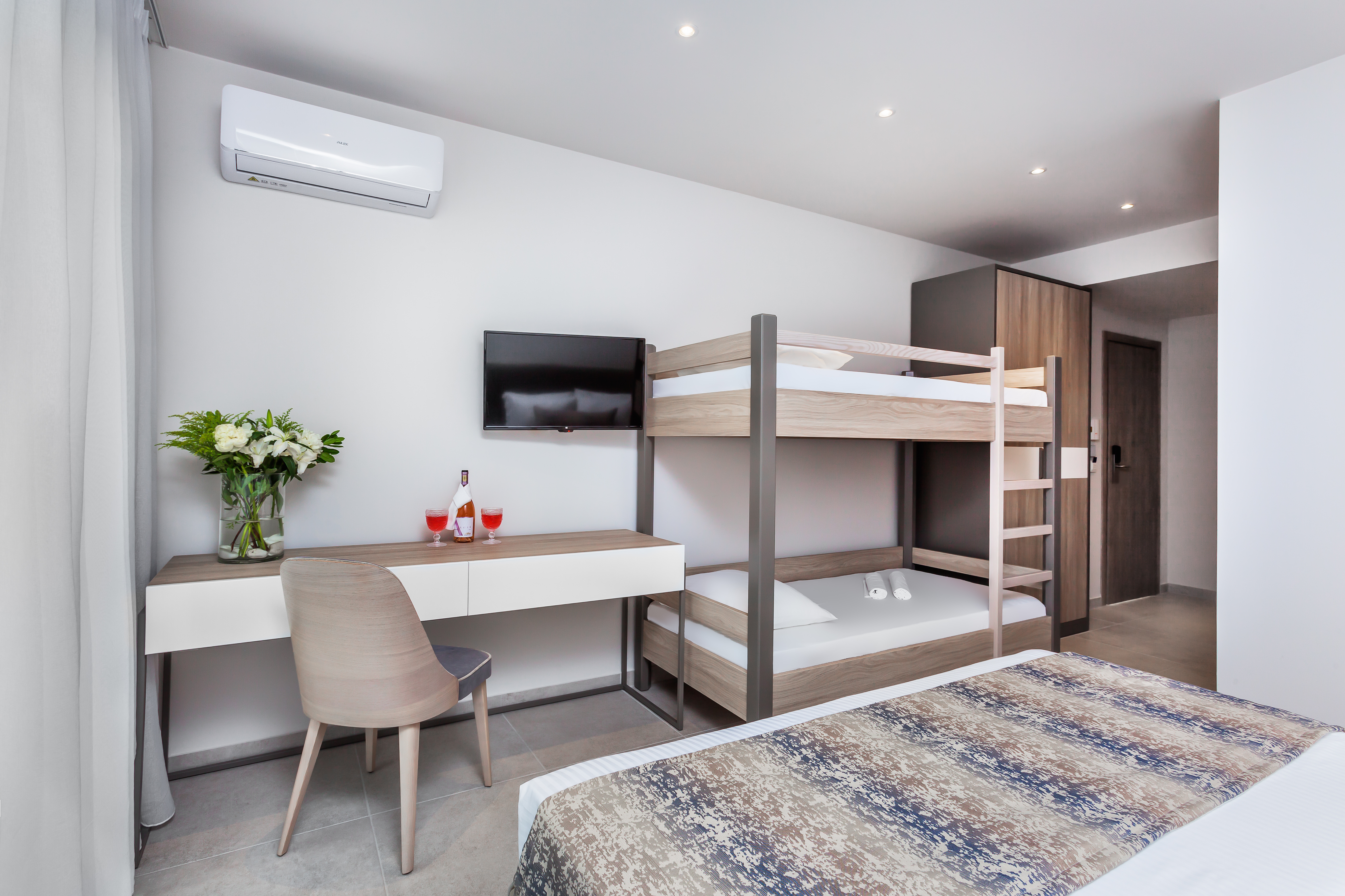 Family Room Executive