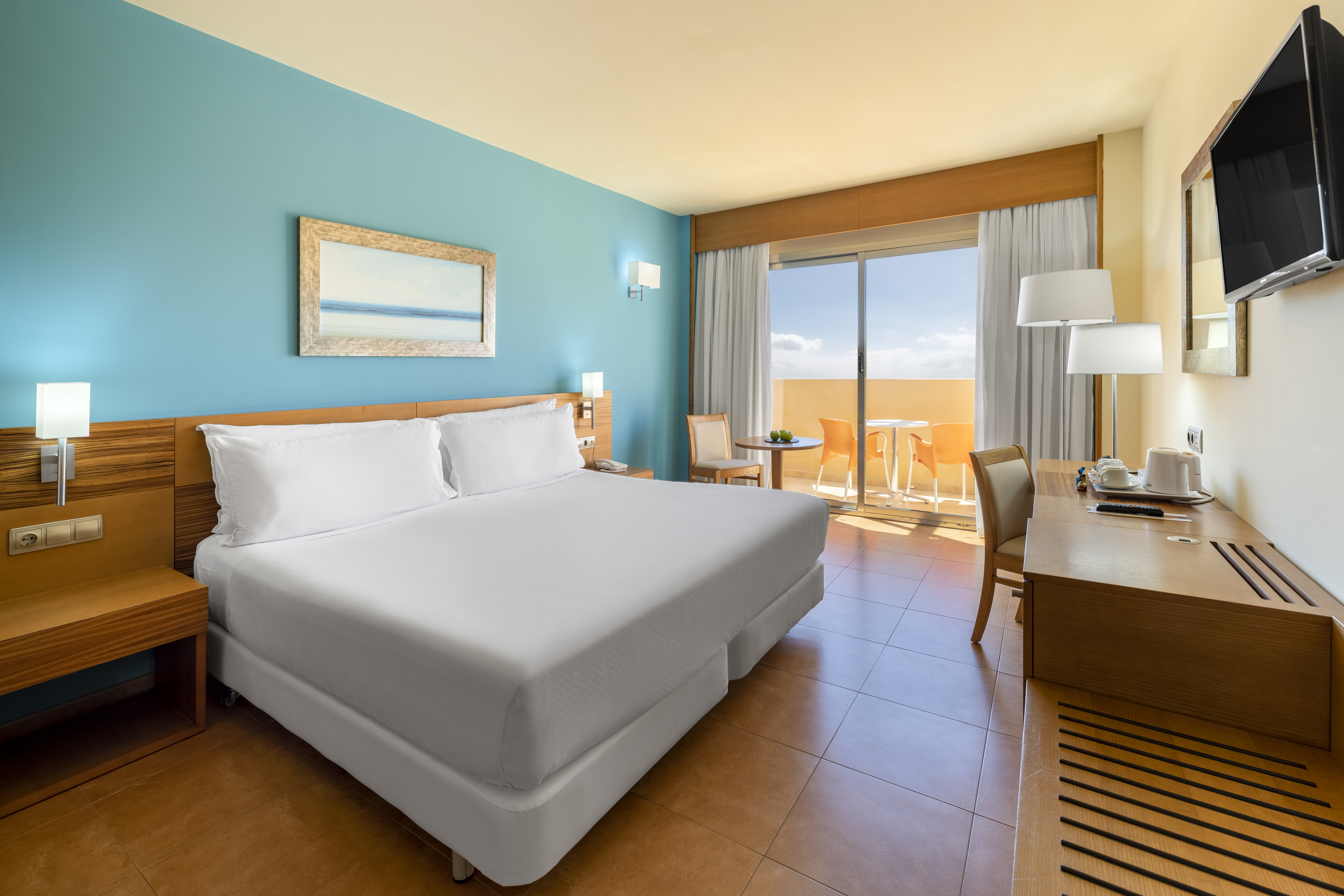 Double or Twin Side Sea View