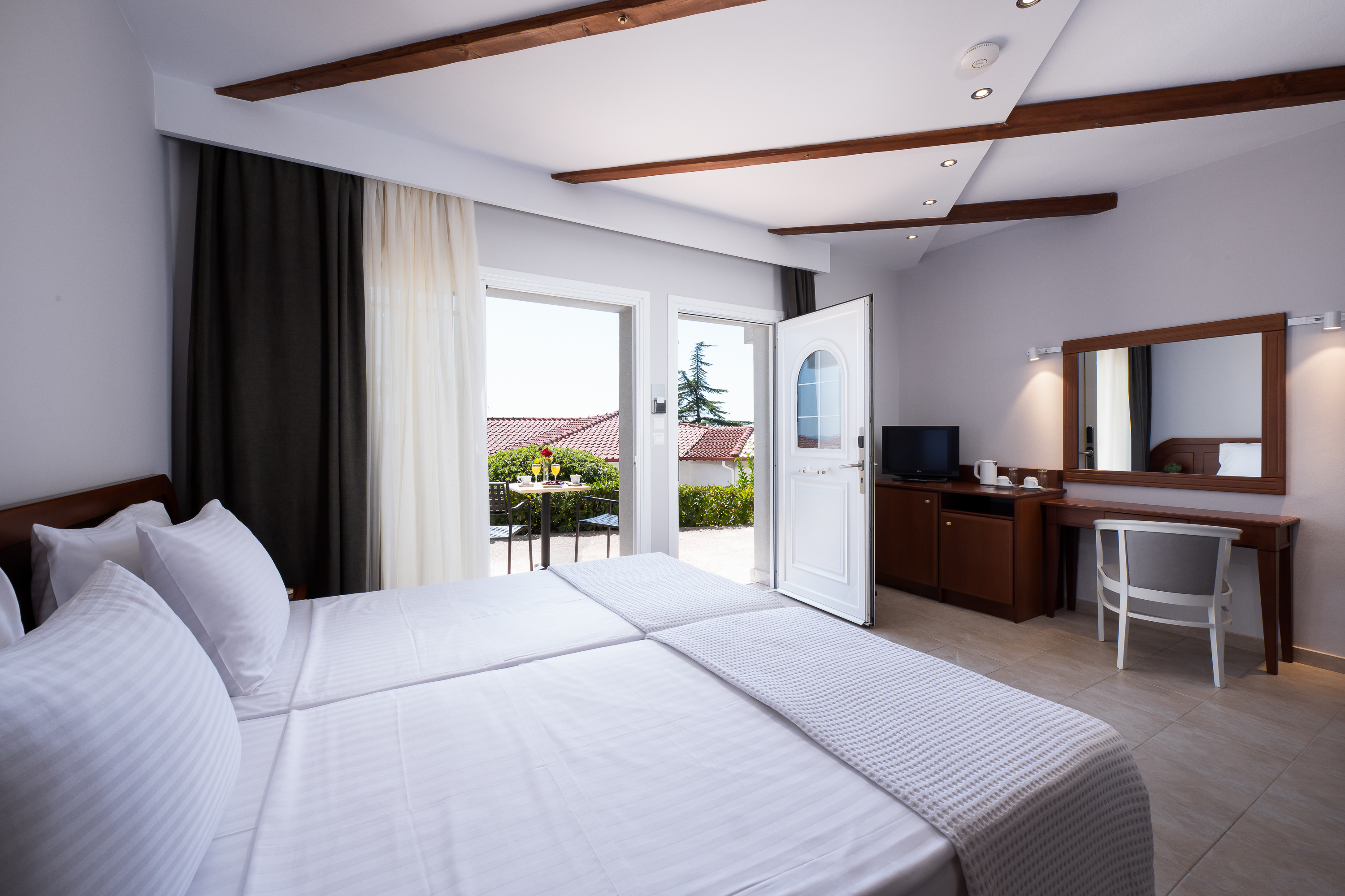 Family Room Garden View