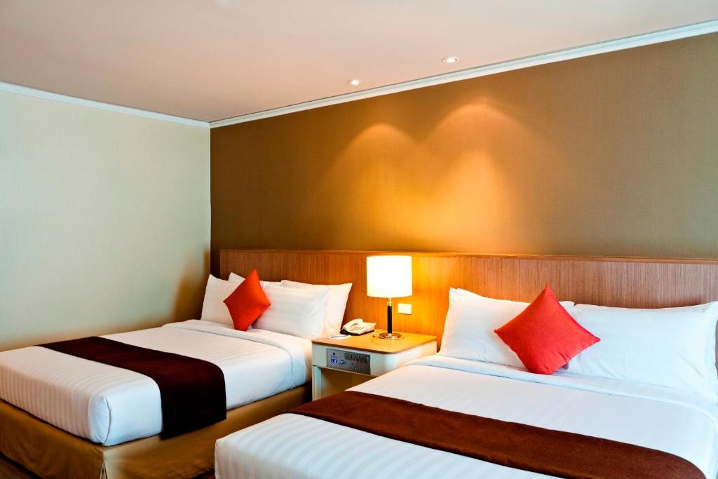 Family Room Pool View