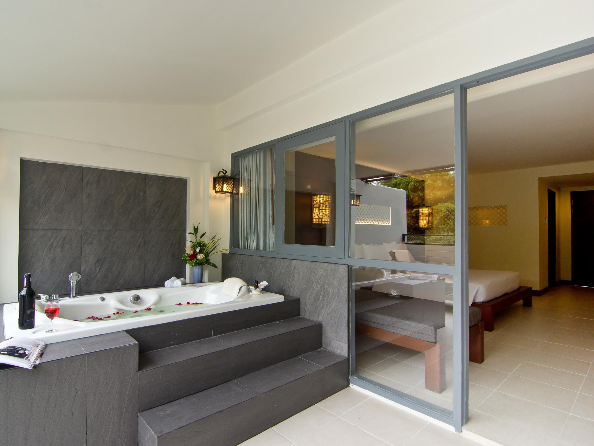 Single Deluxe with Jacuzzi