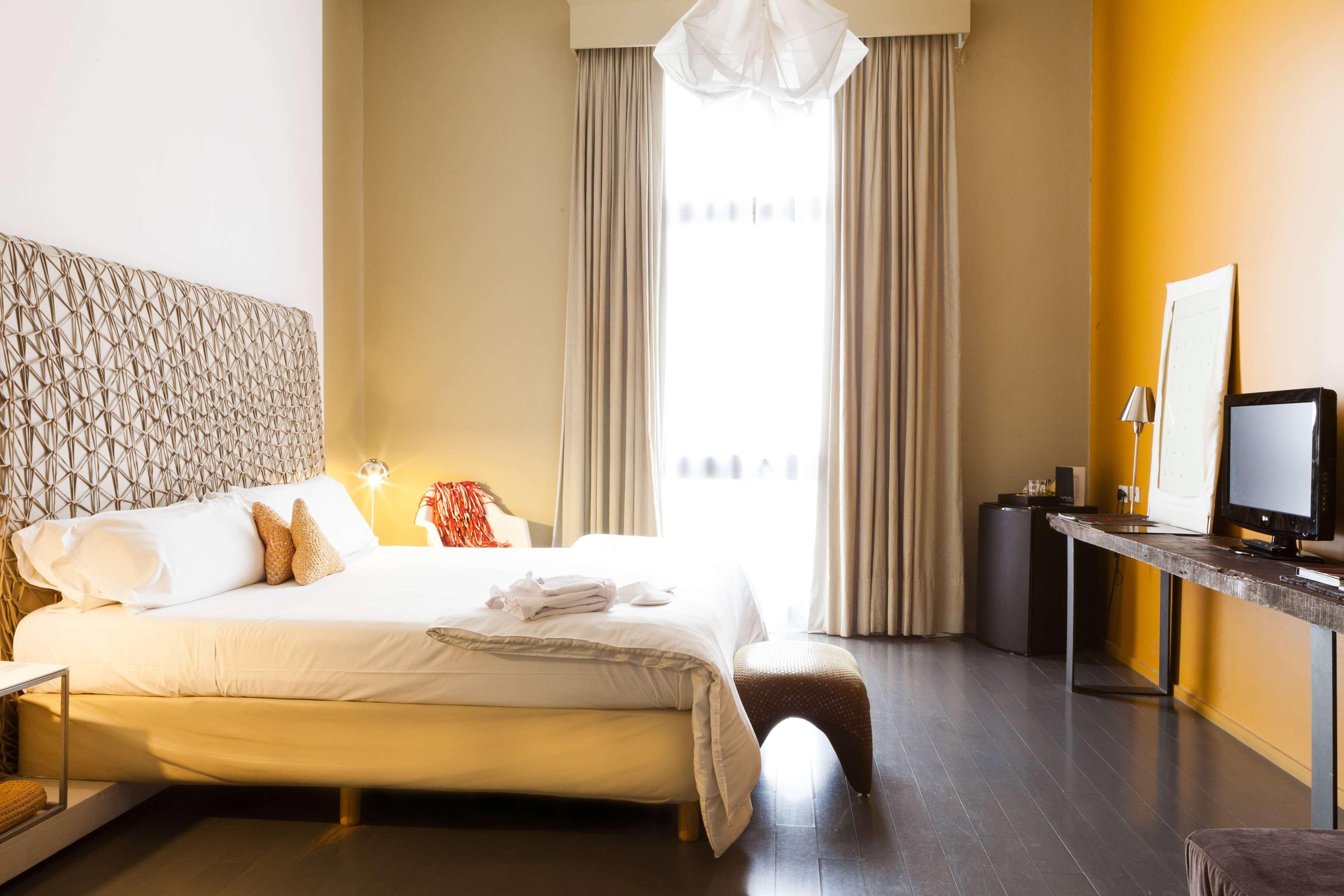 Double Queen Size Bed