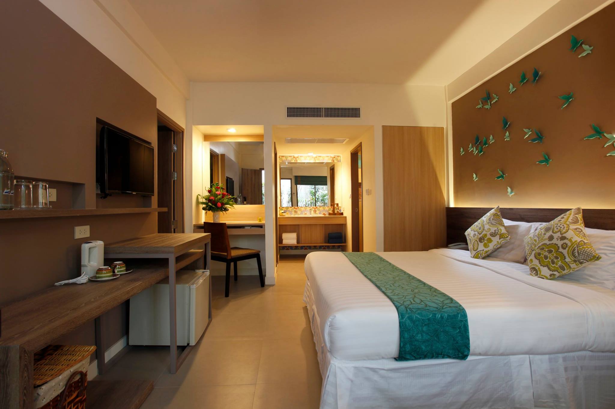 Double or Twin Deluxe Pool View