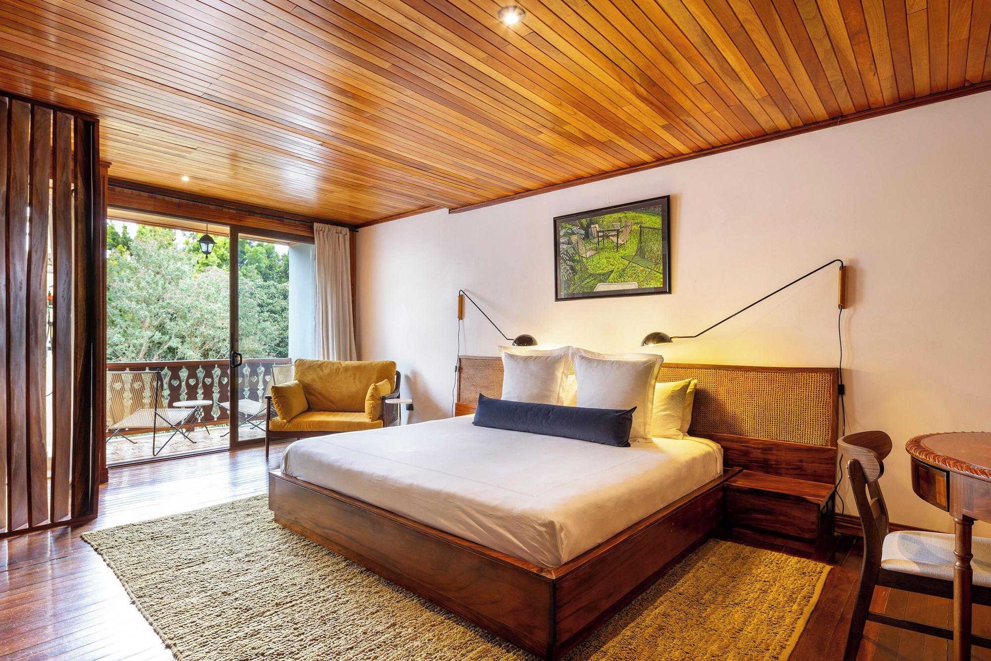 Double King Size Bed