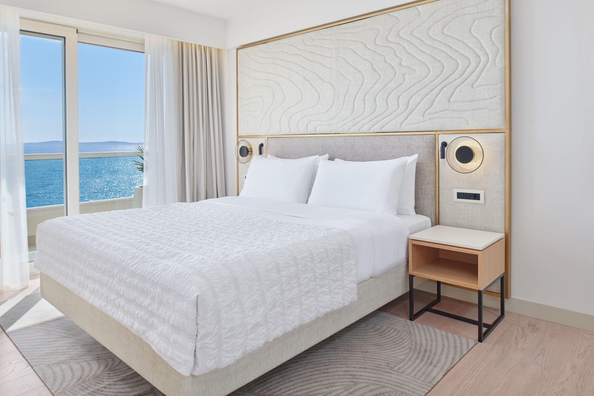 Suite King Bed One Bedroom 