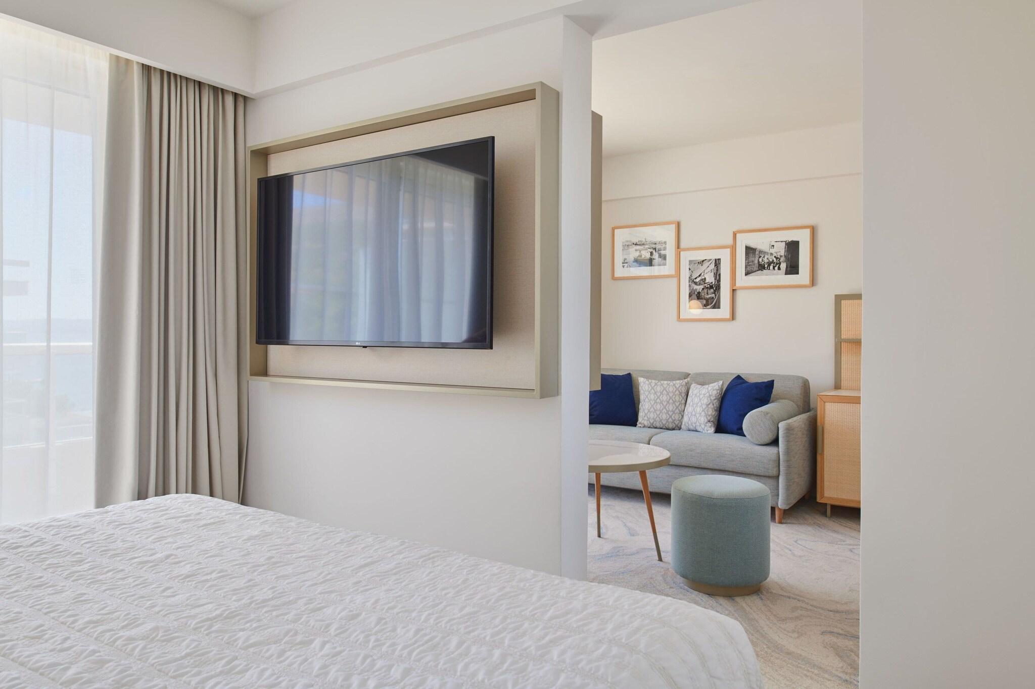 Double Premium with Views