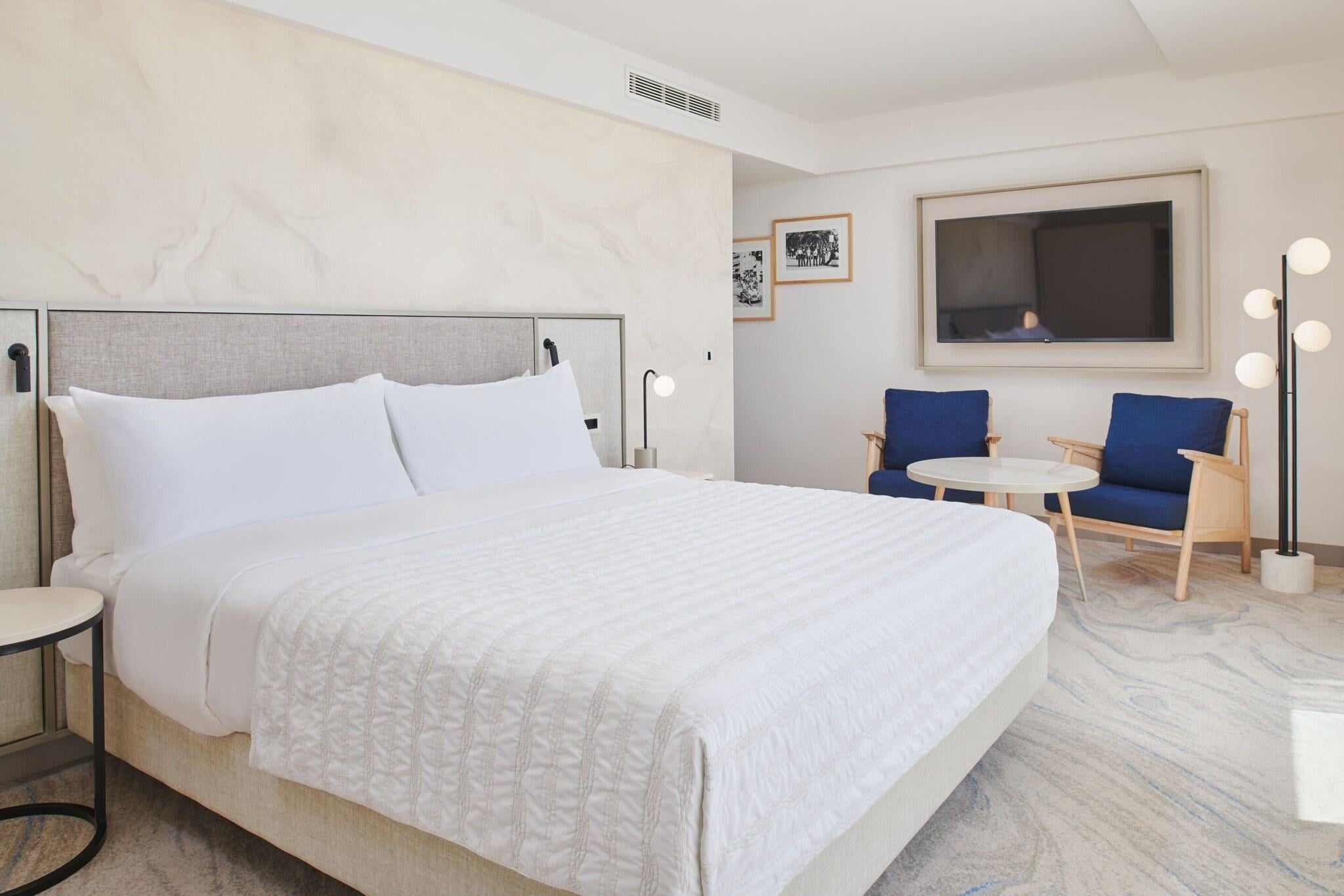 Double Sea View King Bed