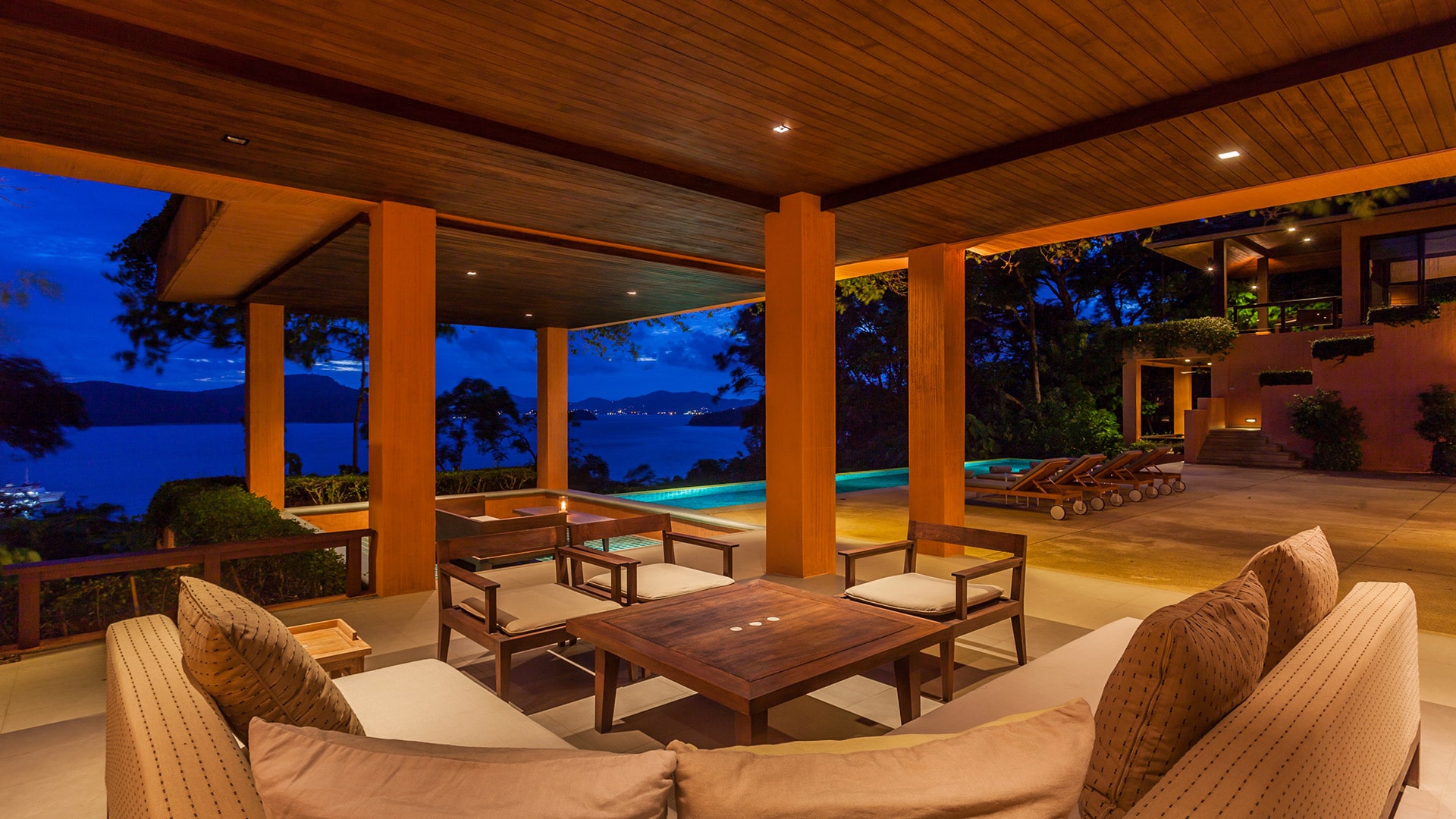 Villa Four Bedrooms with Private Pool