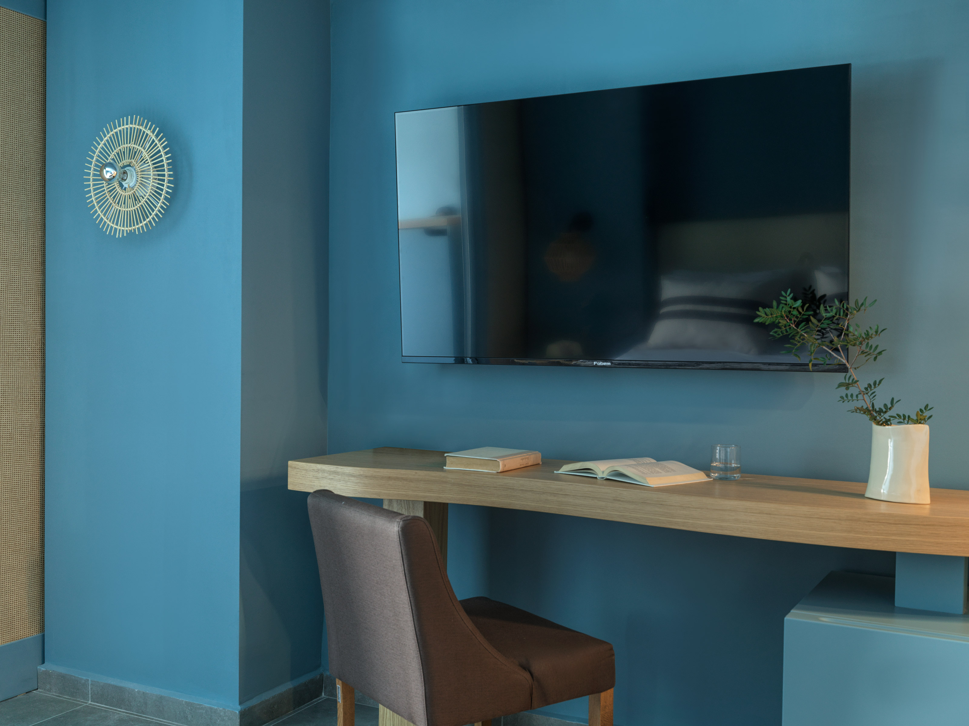 Quadruple Two Bedrooms One Bathroom