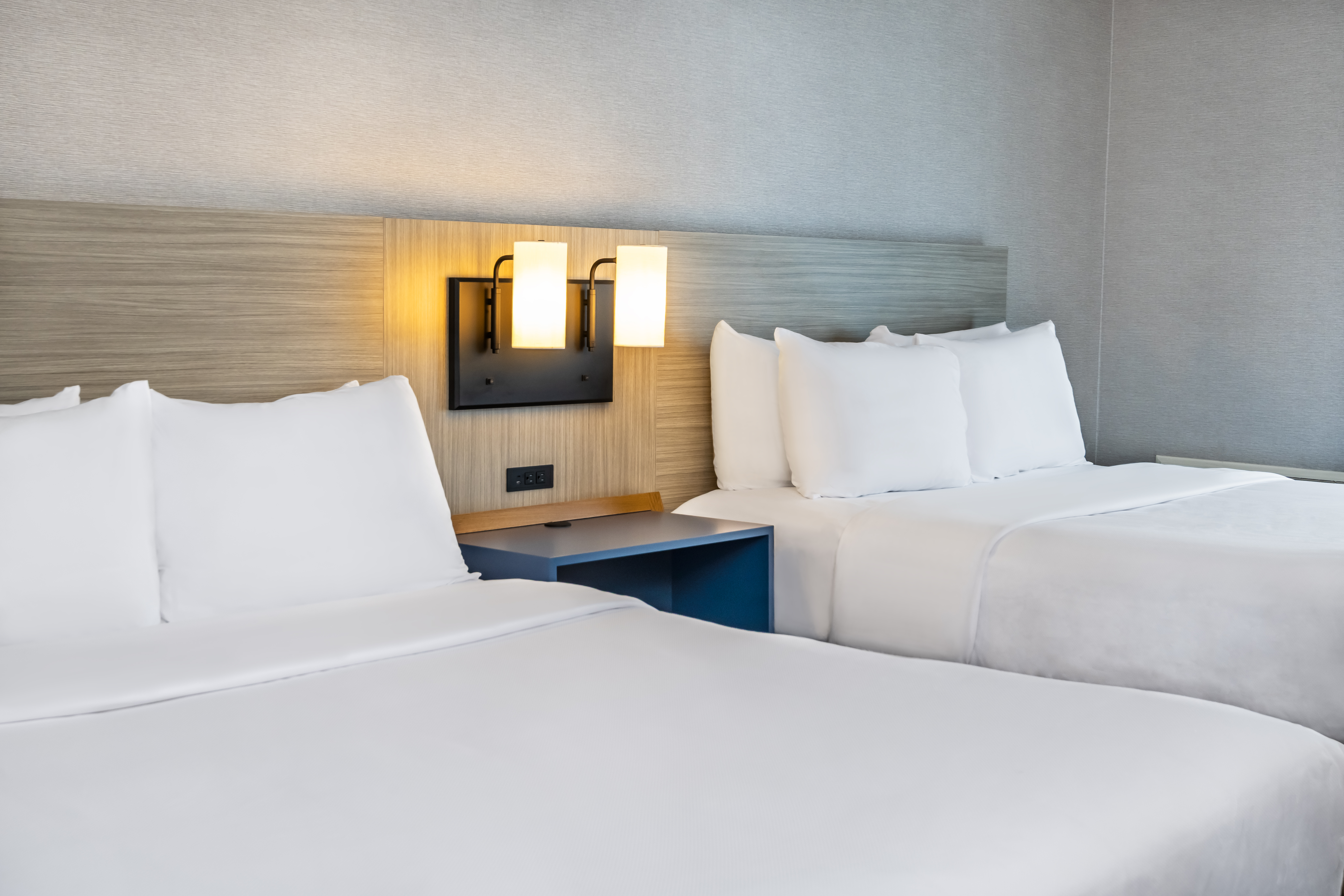 Double Two Queen Beds Non Smoking