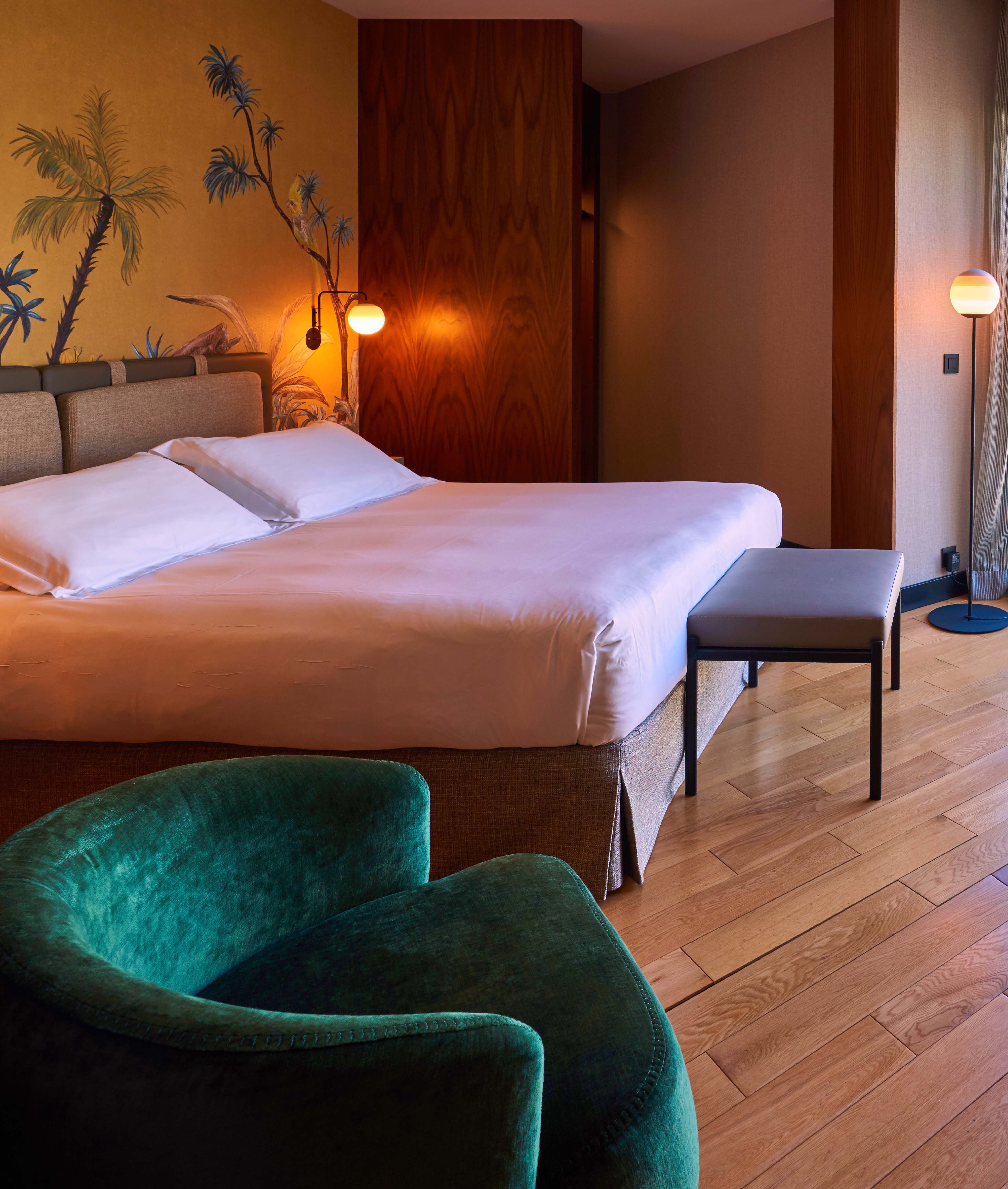 Double Premium Queen Bed