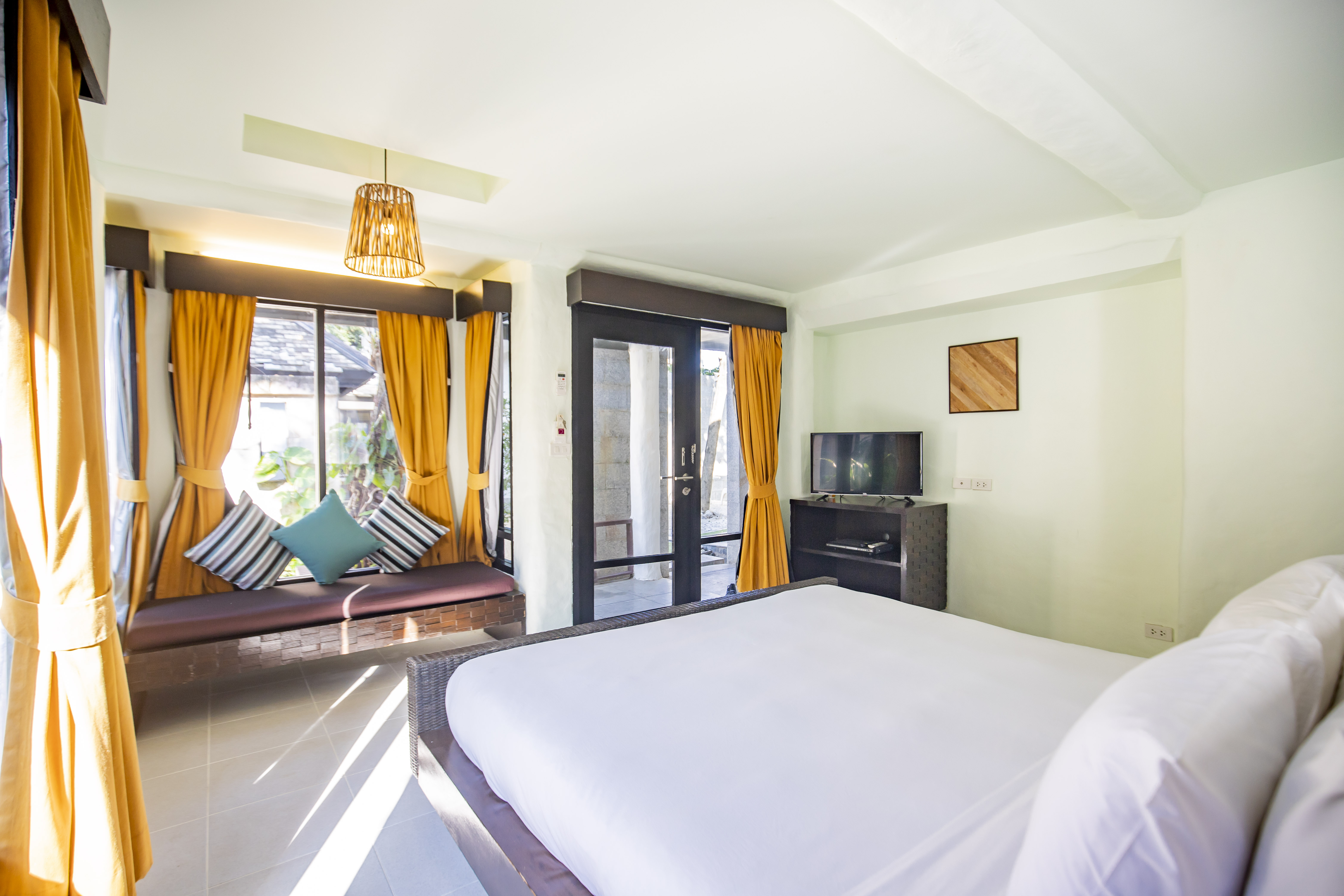 Double or Twin Deluxe