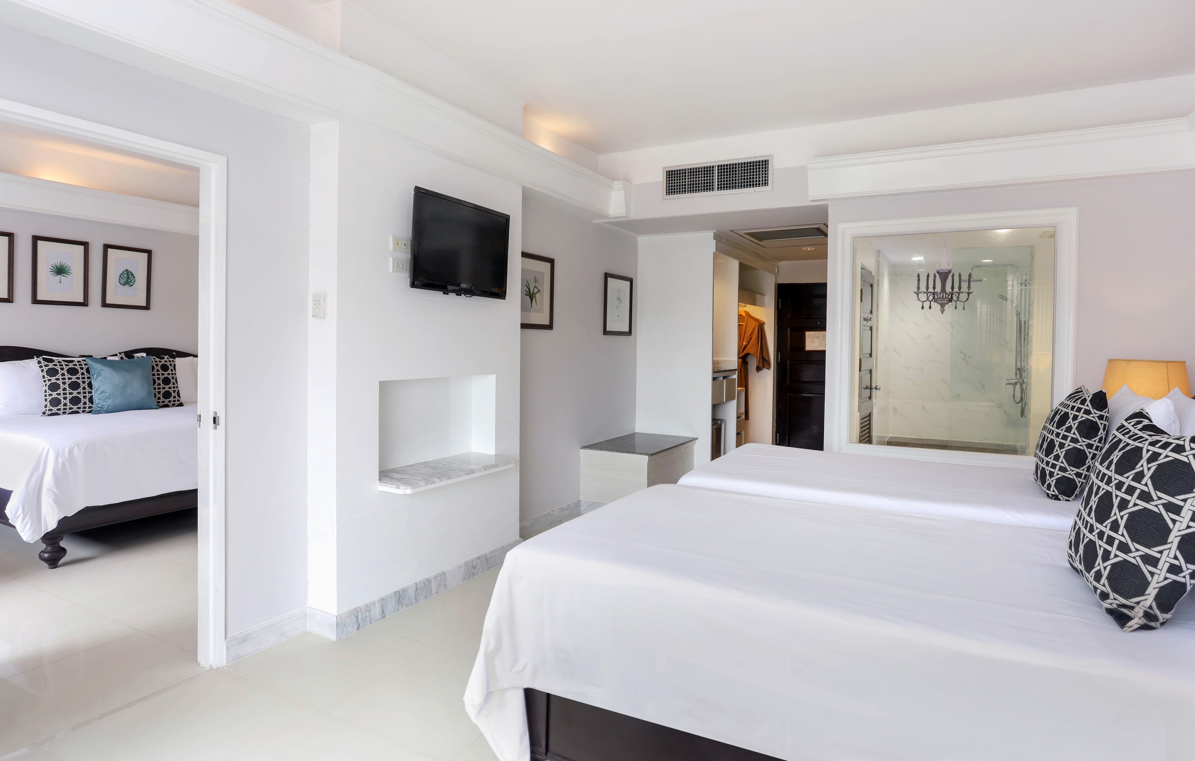 Family Room Connecting Room