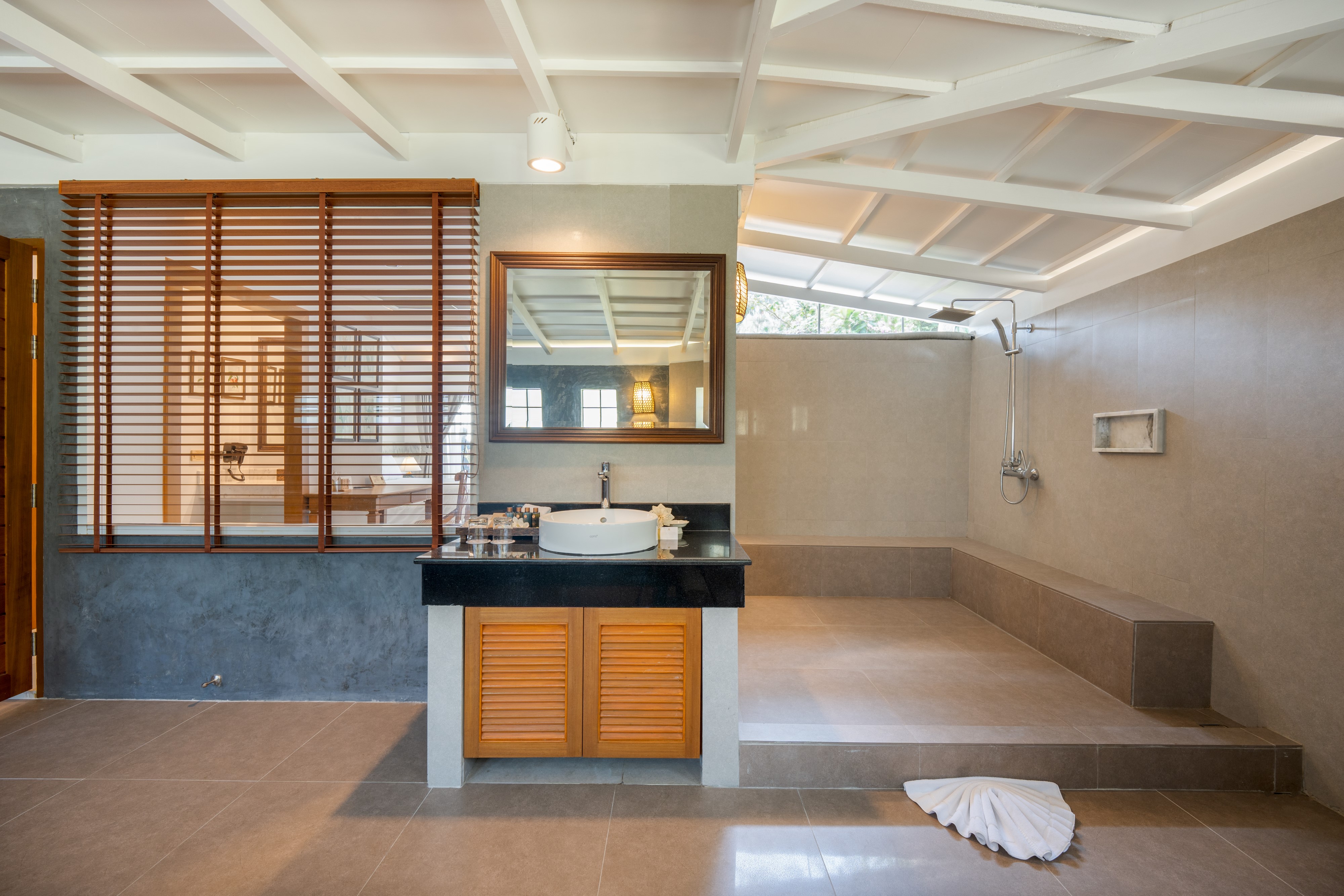 Double or Twin Deluxe One Bed