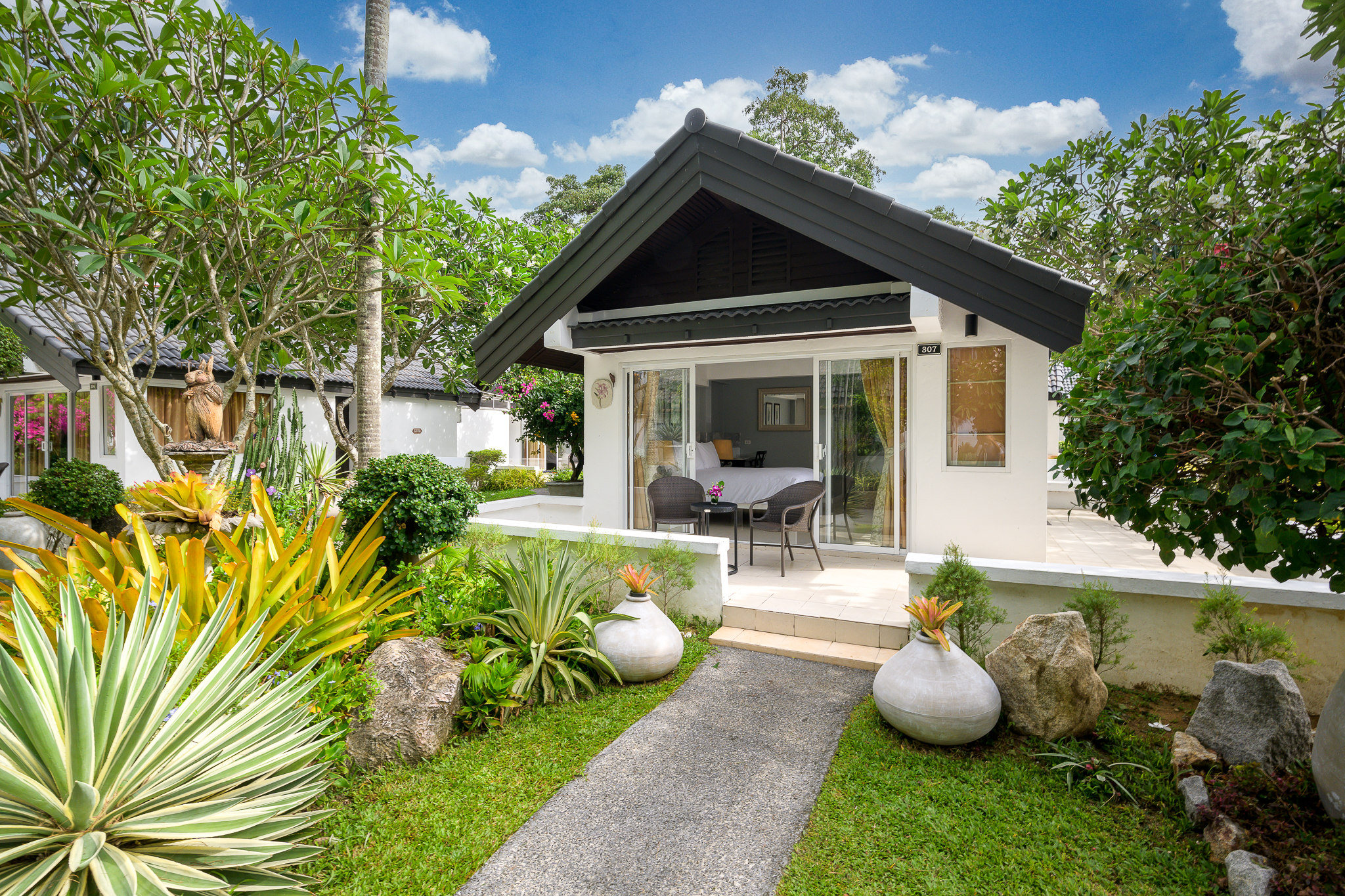 Double or Twin Deluxe One Bed