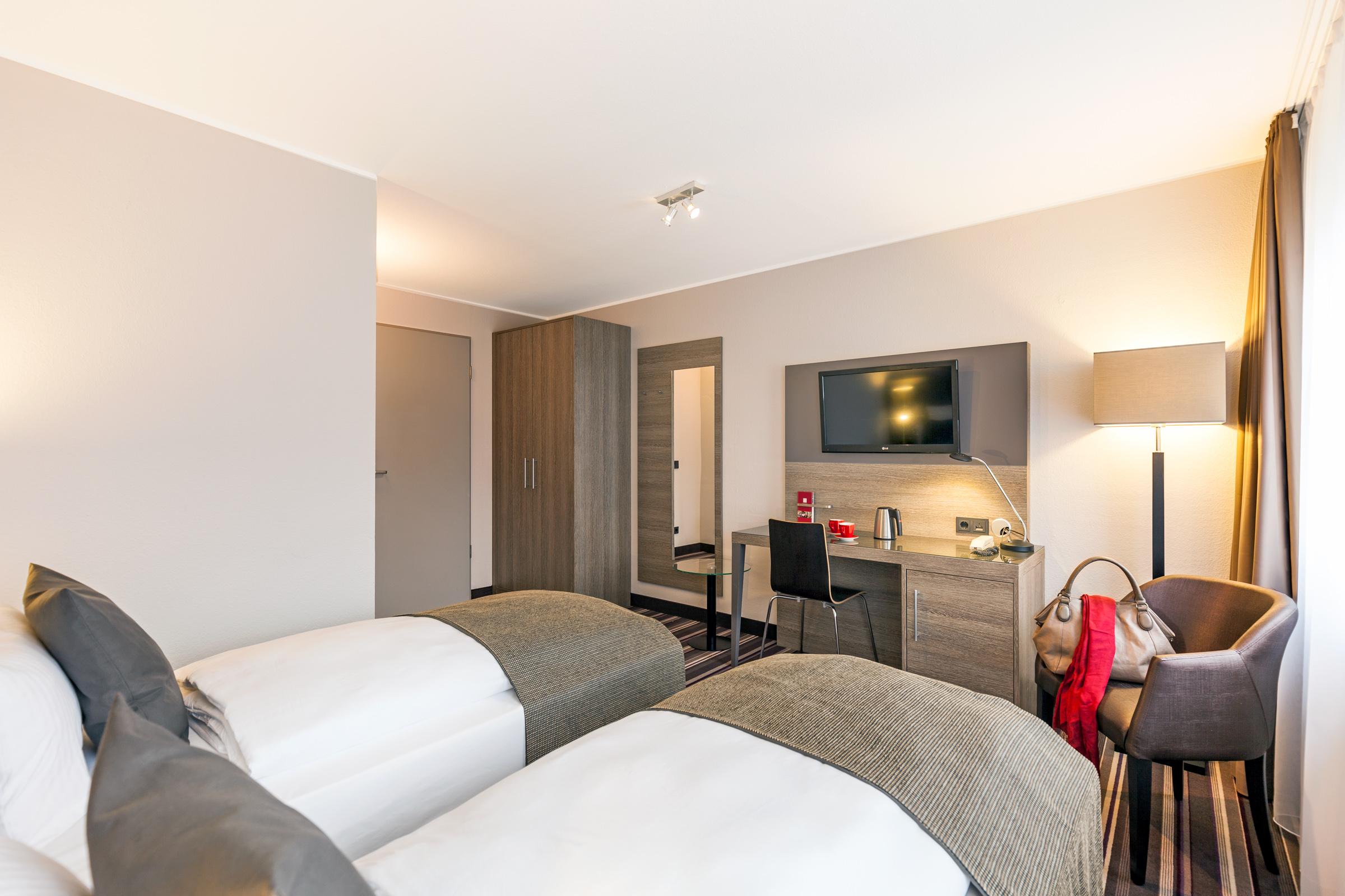 Double or Twin Standard