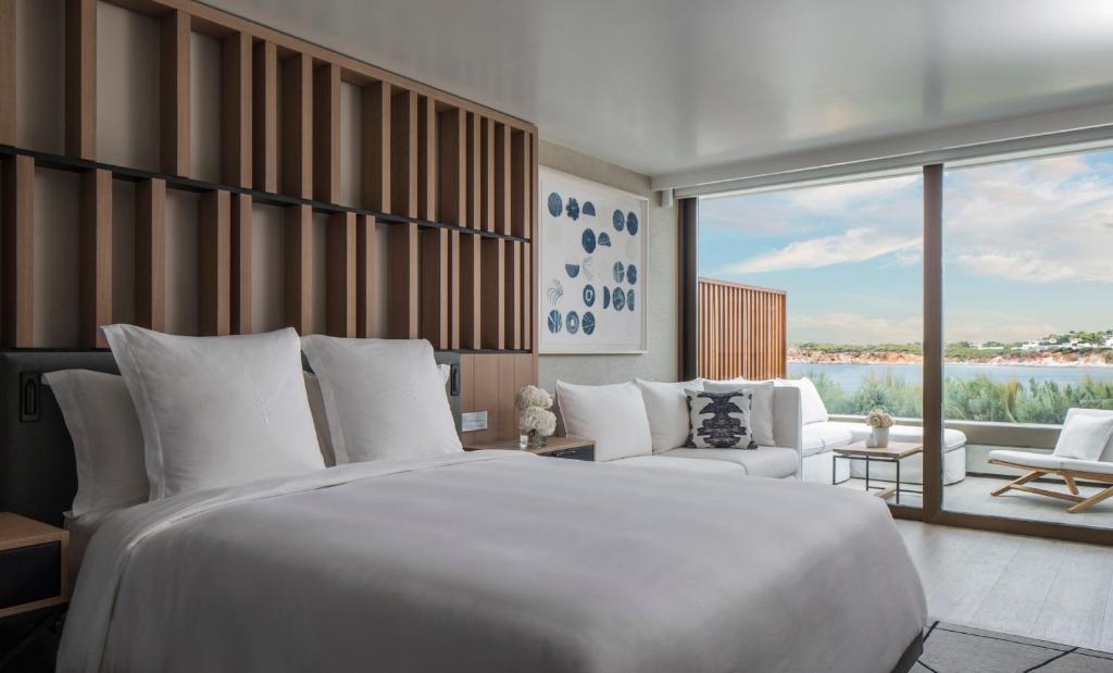 Suite King Bed One Bedroom 