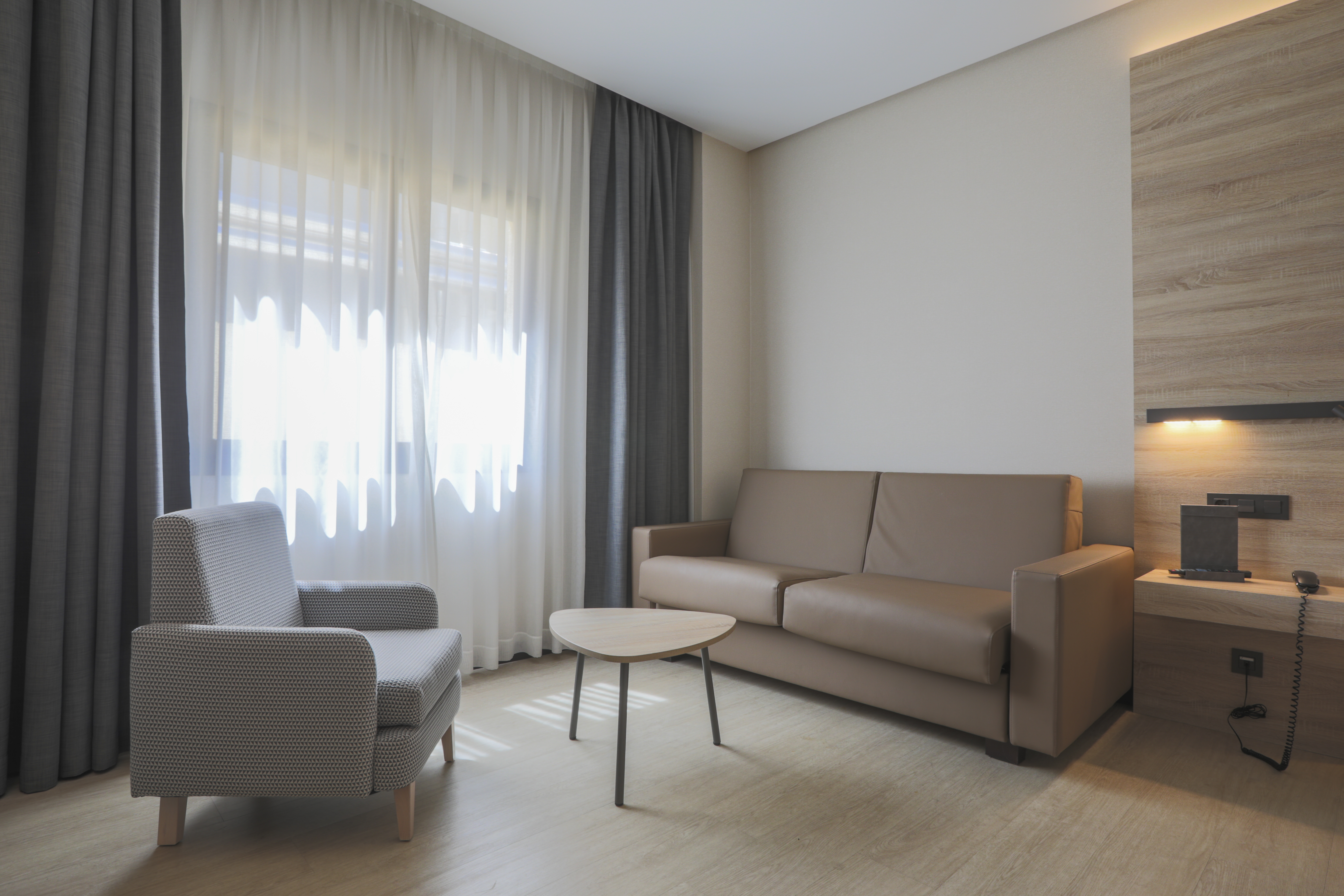 Family Room Capacity 5