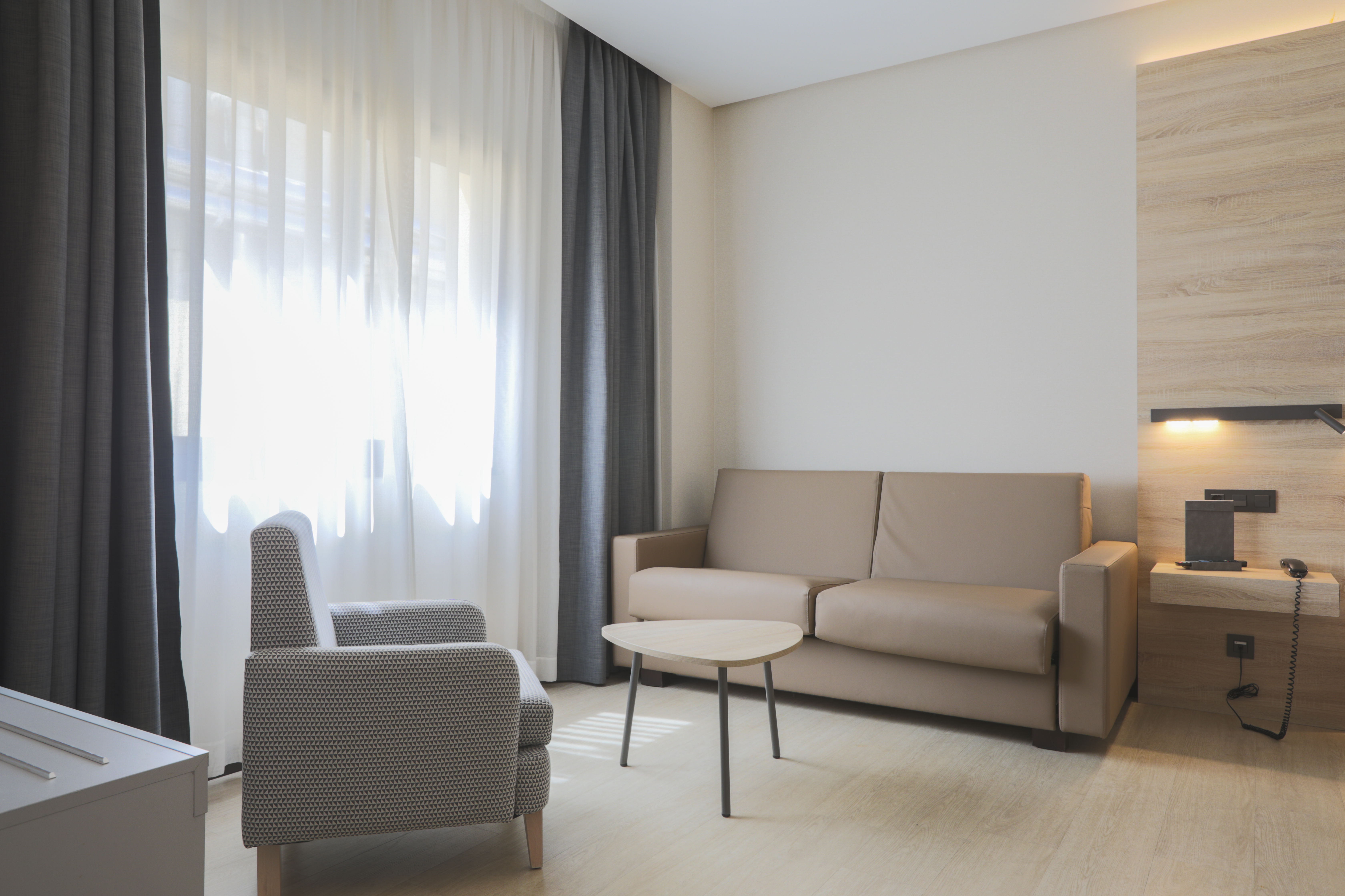 Family Room Capacity 5