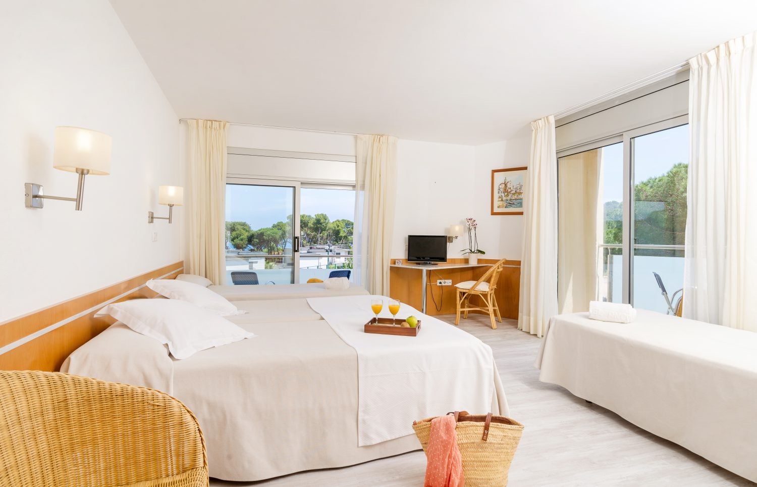 Quadruple with Balcony