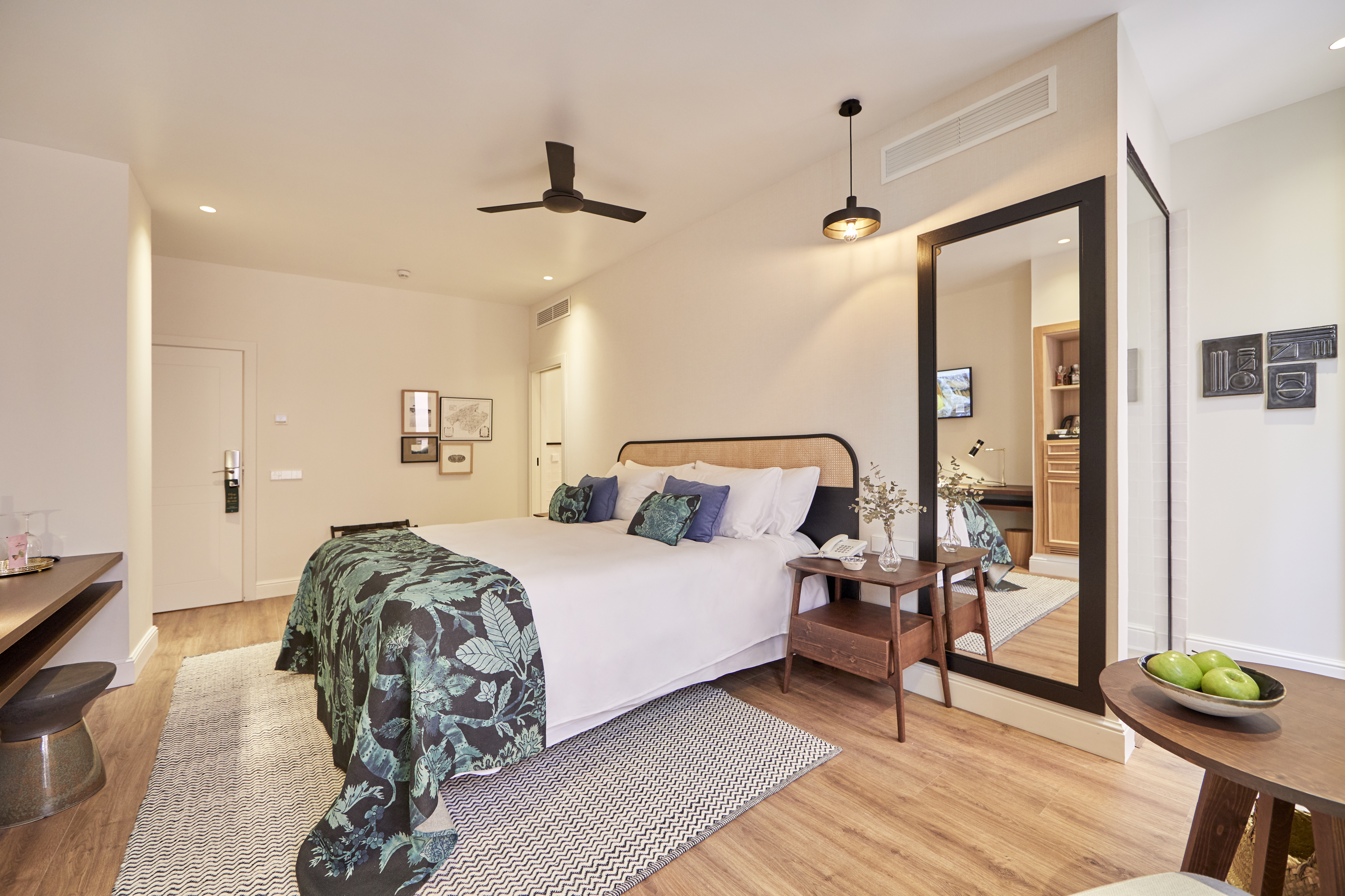 Double or Twin Superior