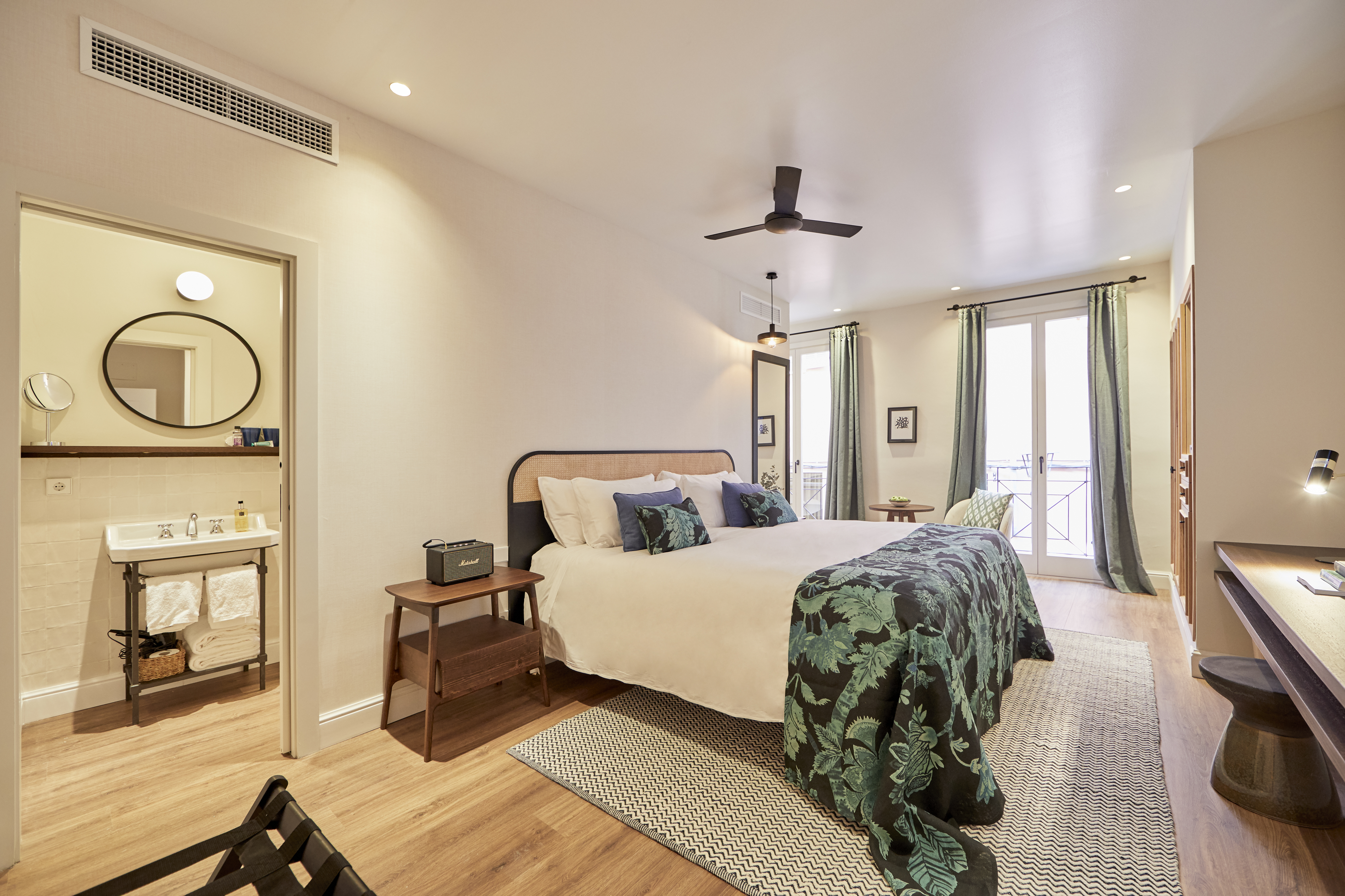 Double Single Superior