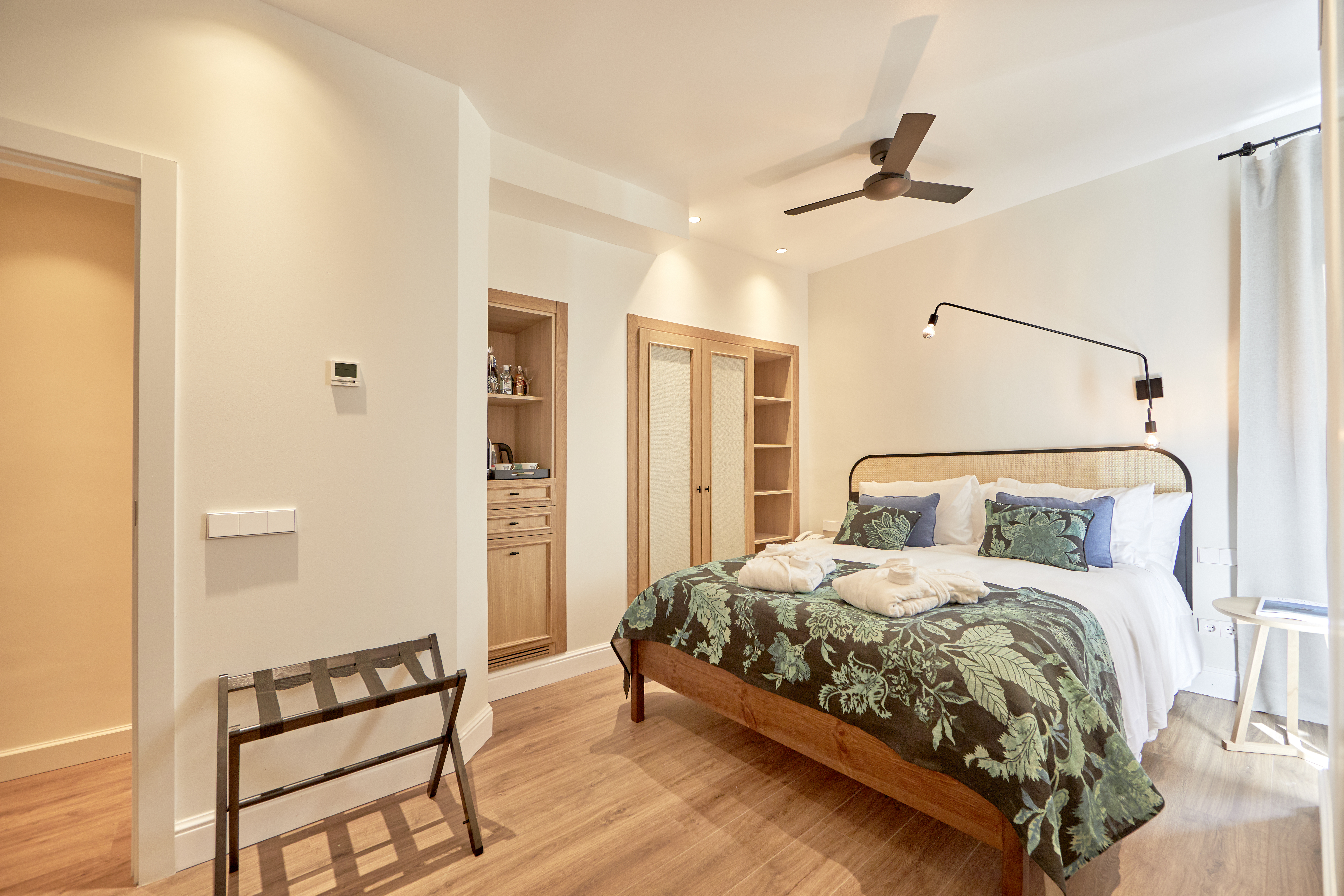 Double or Twin Standard