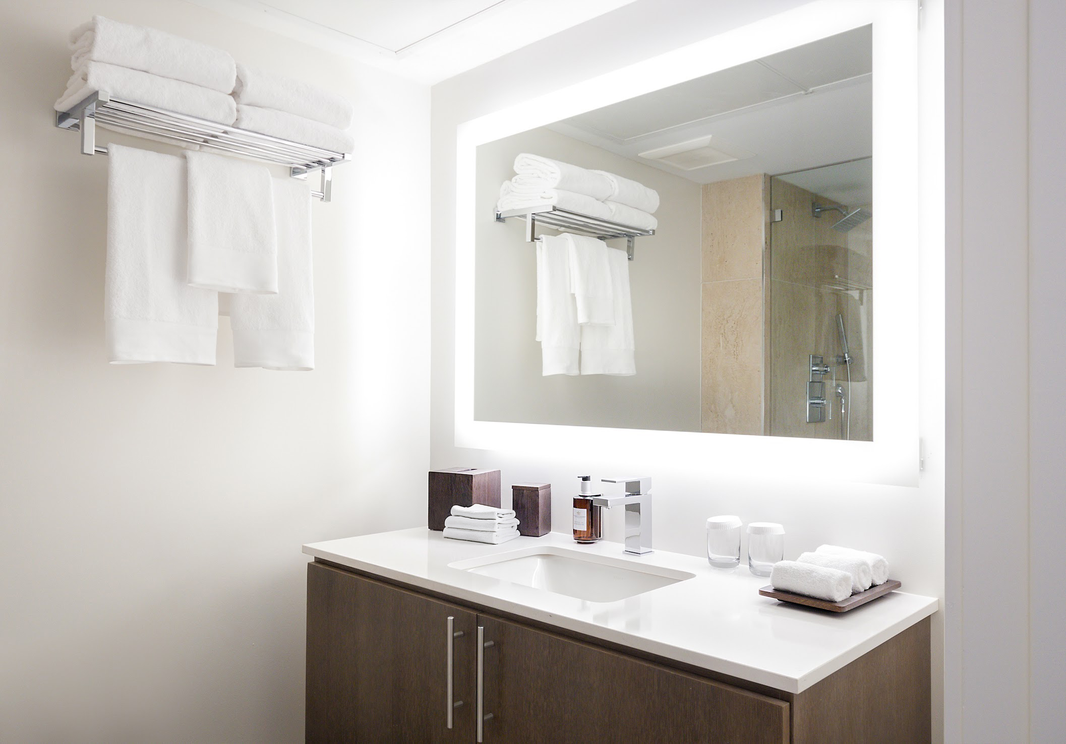 Double Deluxe King Bed