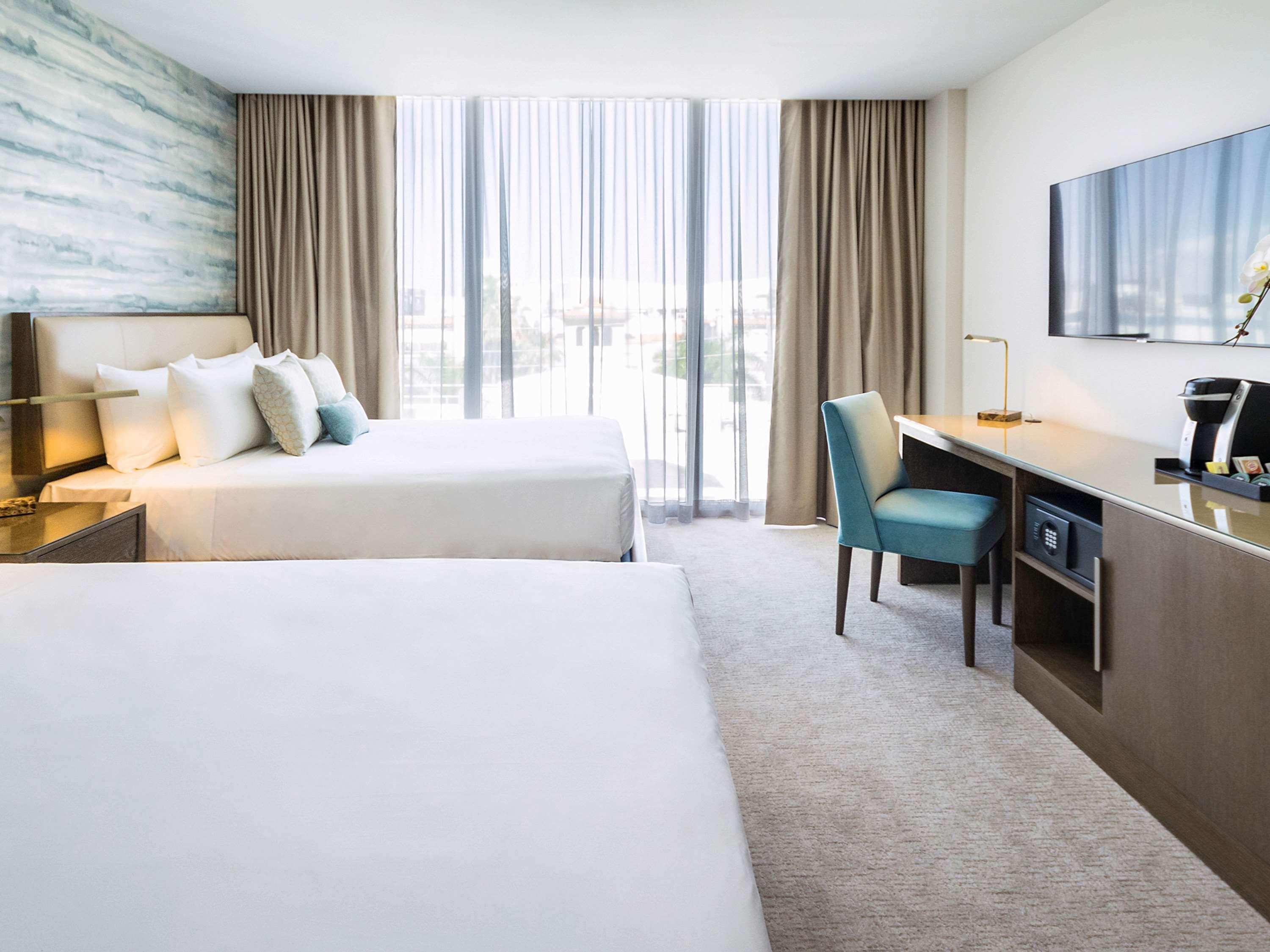 Twin Accessible Superior