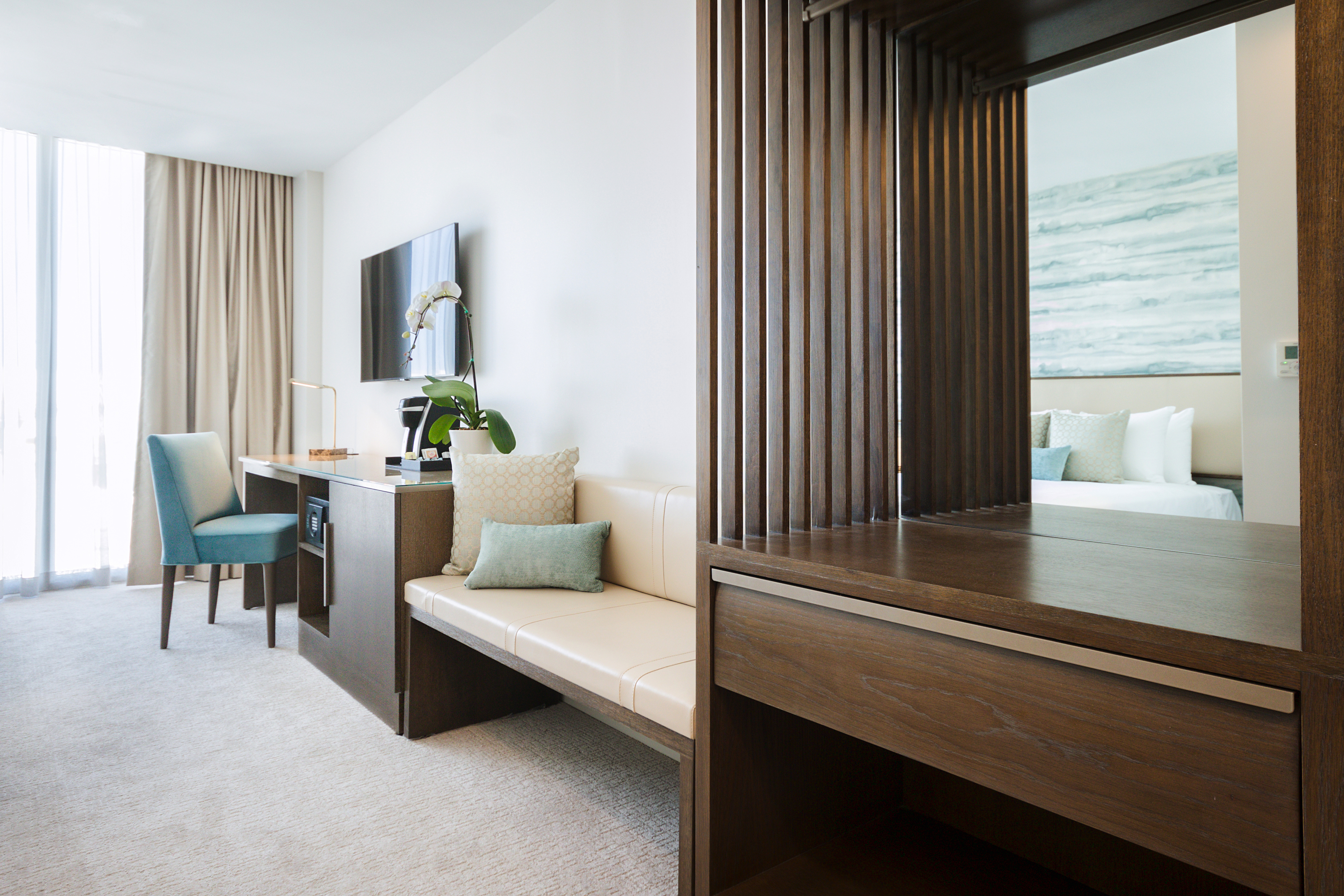 Twin Deluxe Two Queen Beds