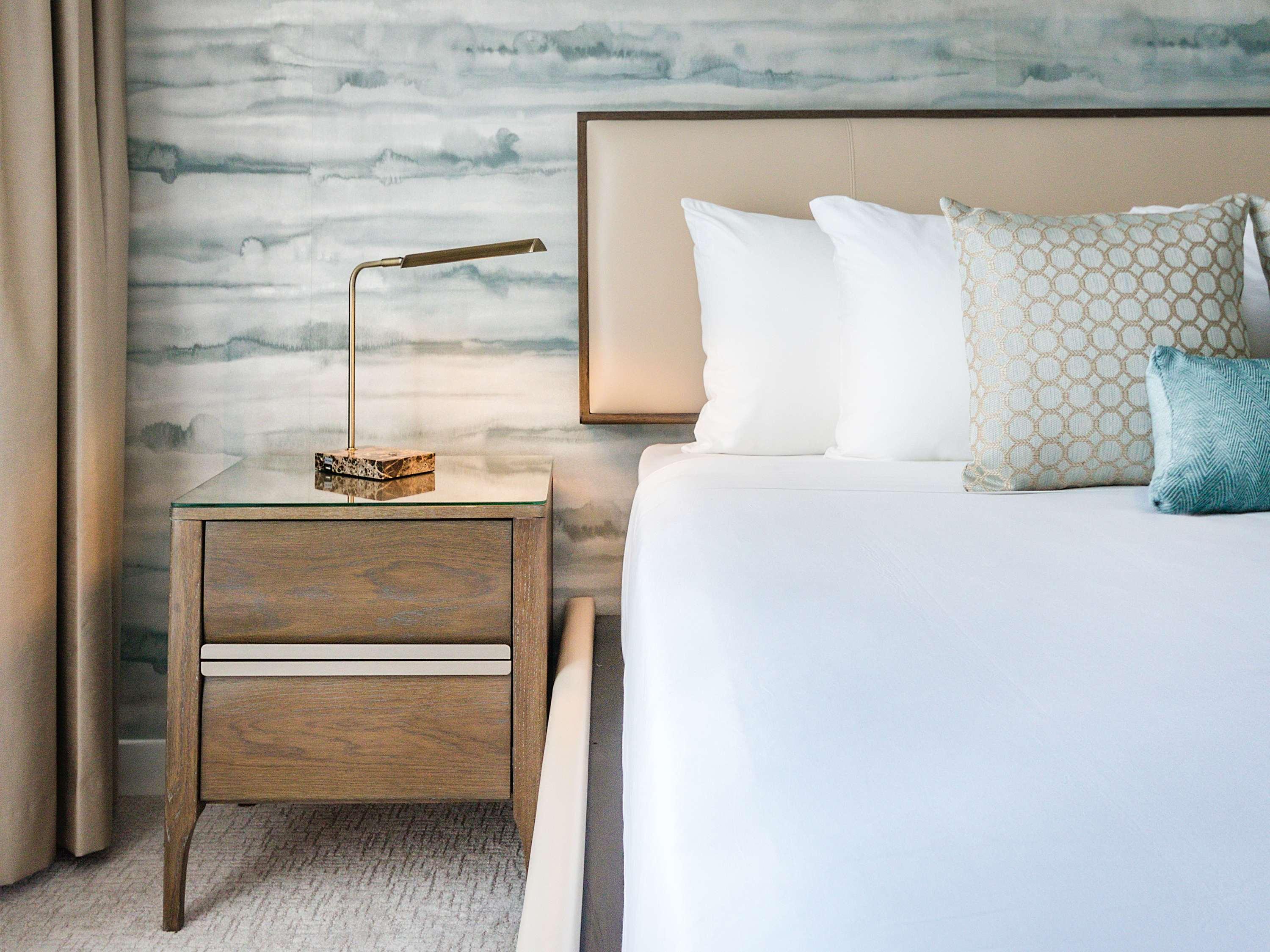 Twin Accessible Superior