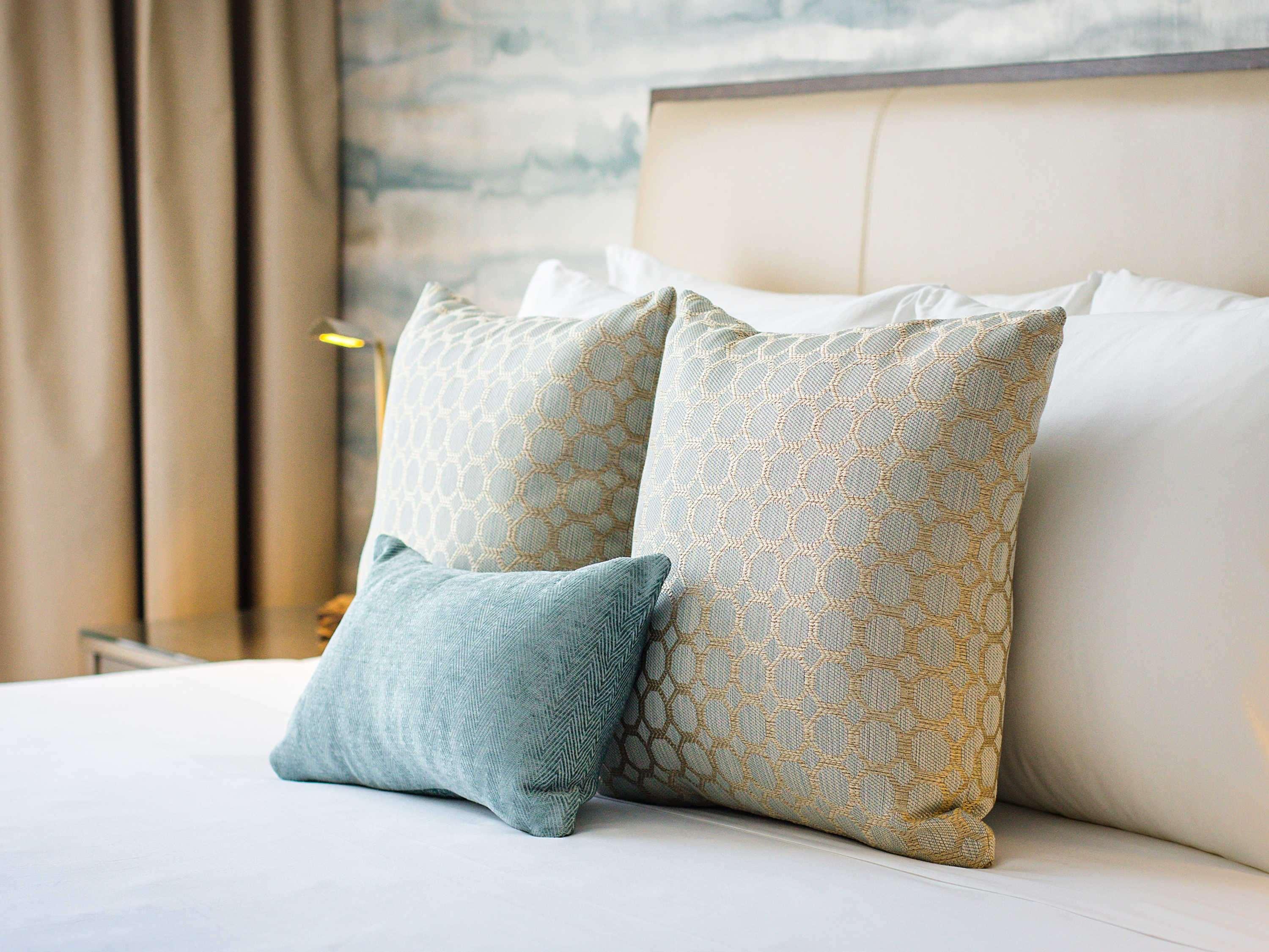 Twin Deluxe Two Queen Beds